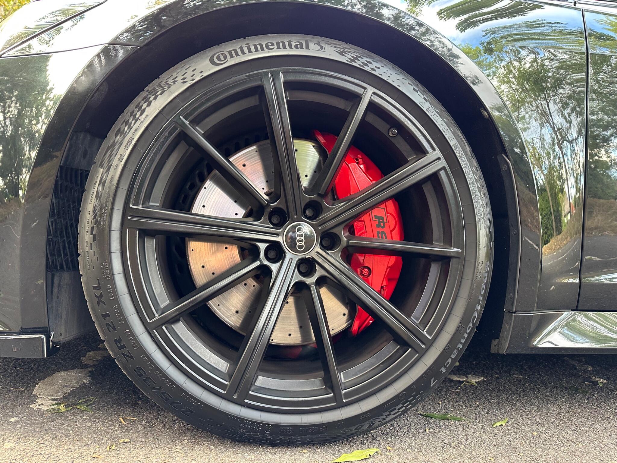 Audi RS6 view 27