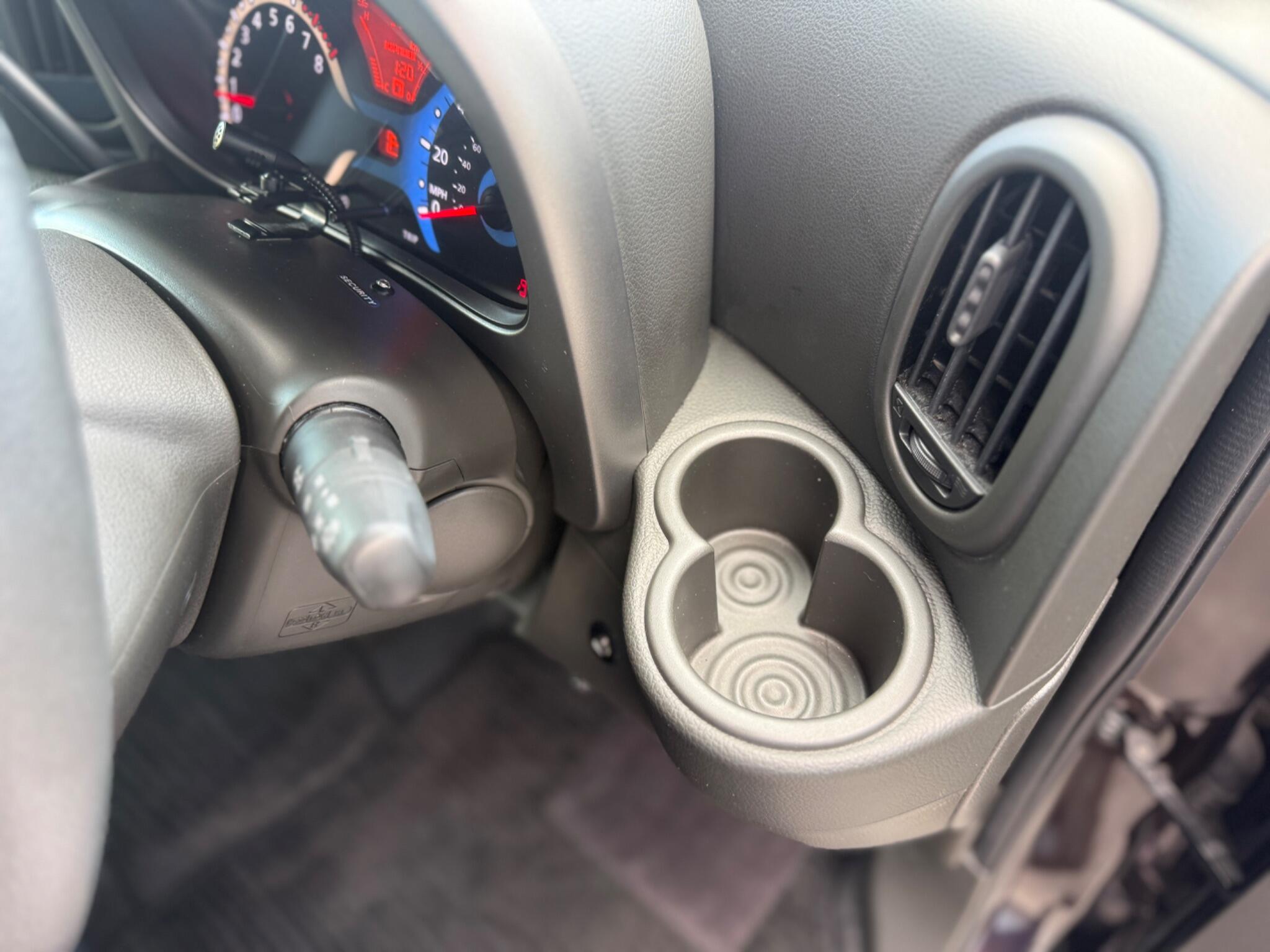Nissan Cube view 33