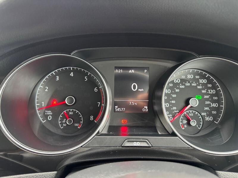 Volkswagen Golf SV view 32