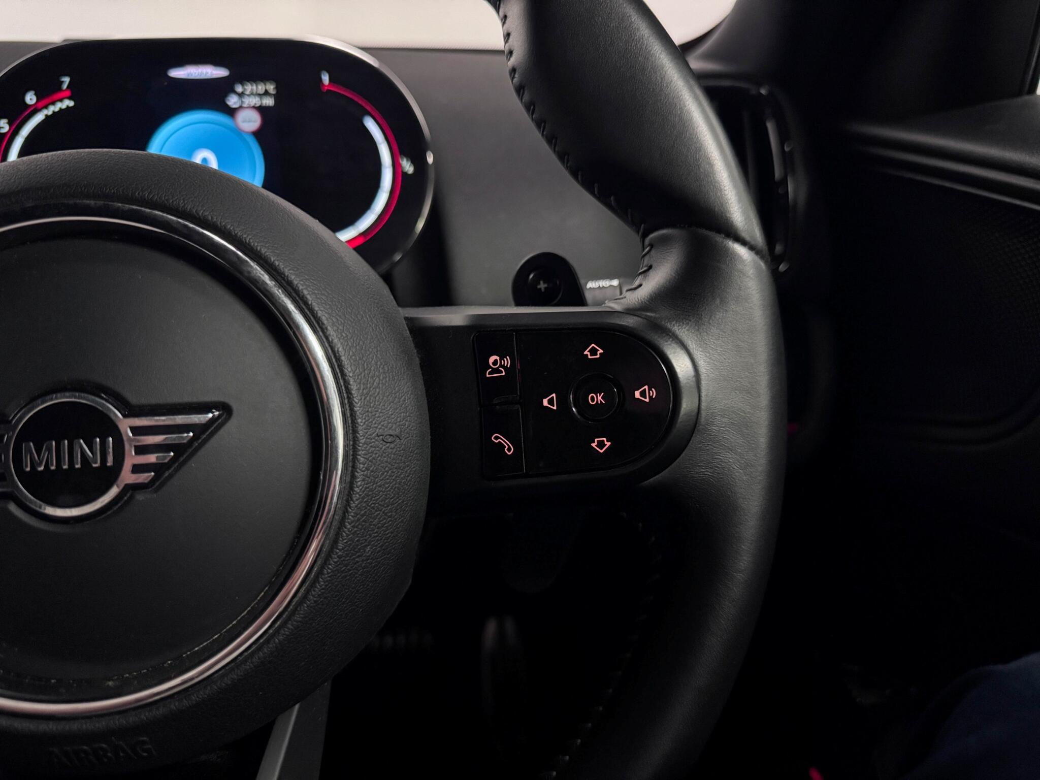 Mini Countryman view 13