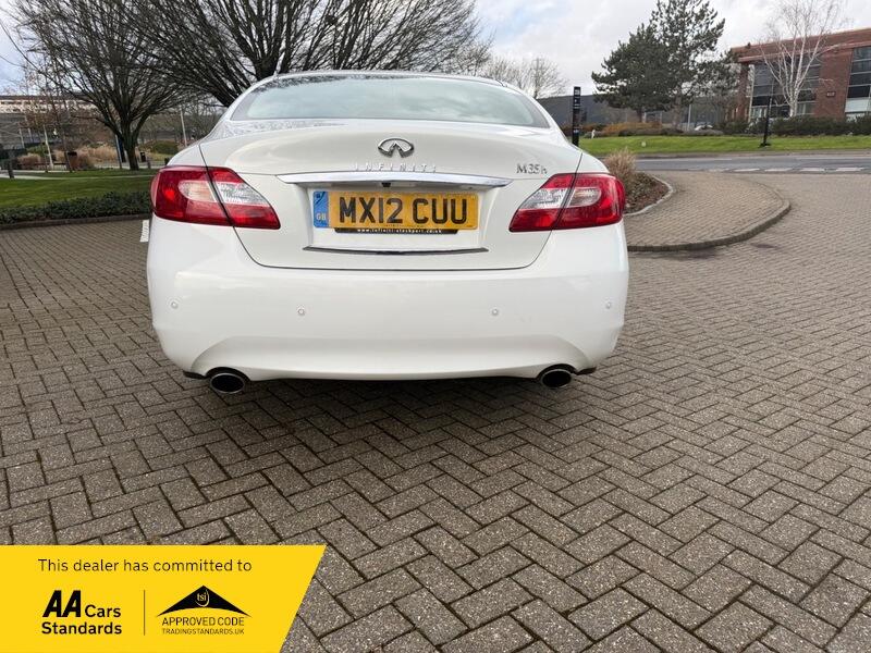 2012 Infiniti M 3.5 35h V6 GT Premium Auto Euro 5 (s/s) 4dr • 7,481 miles image 10