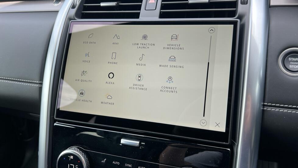 Land Rover Discovery view 28