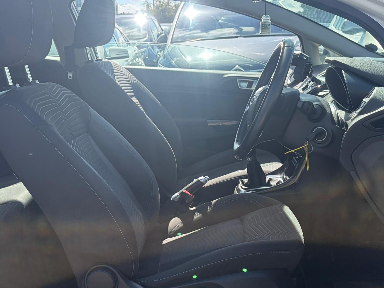 Ford Fiesta view 9