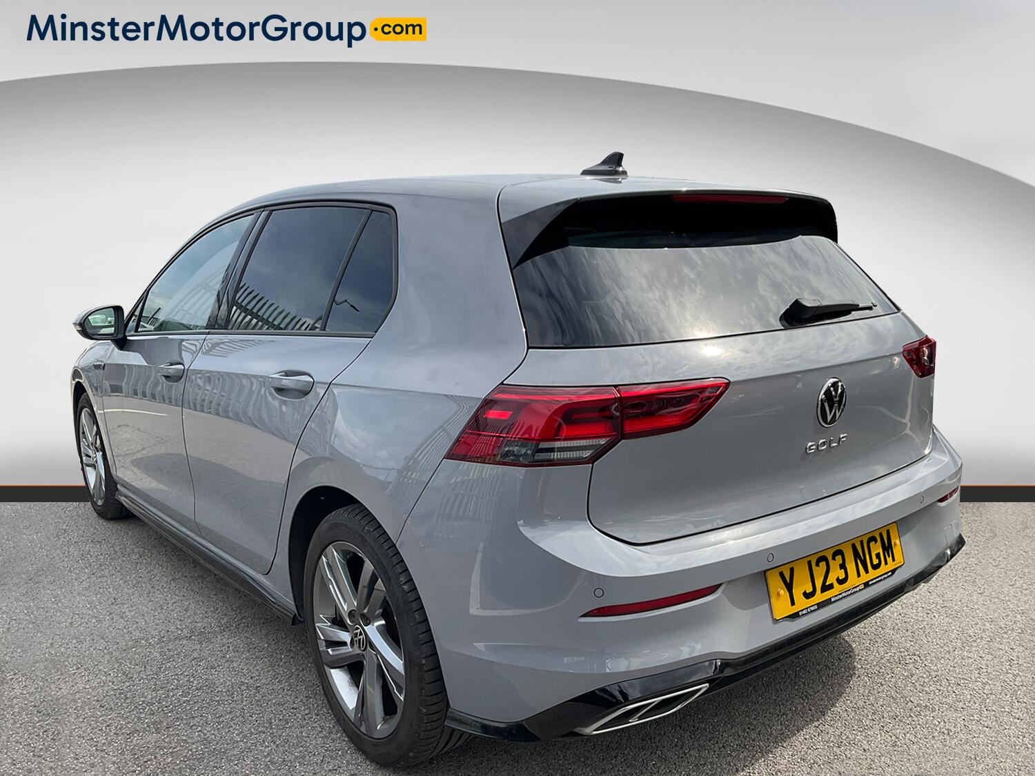 Volkswagen Golf view 4