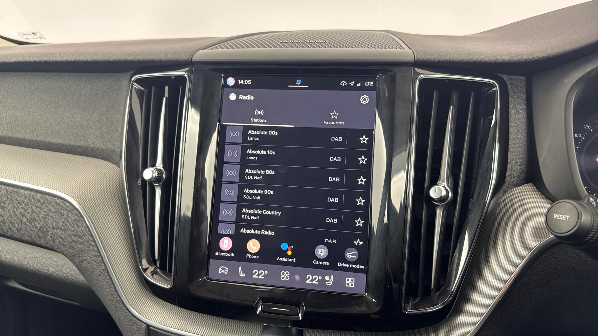 Volvo XC60 view 42