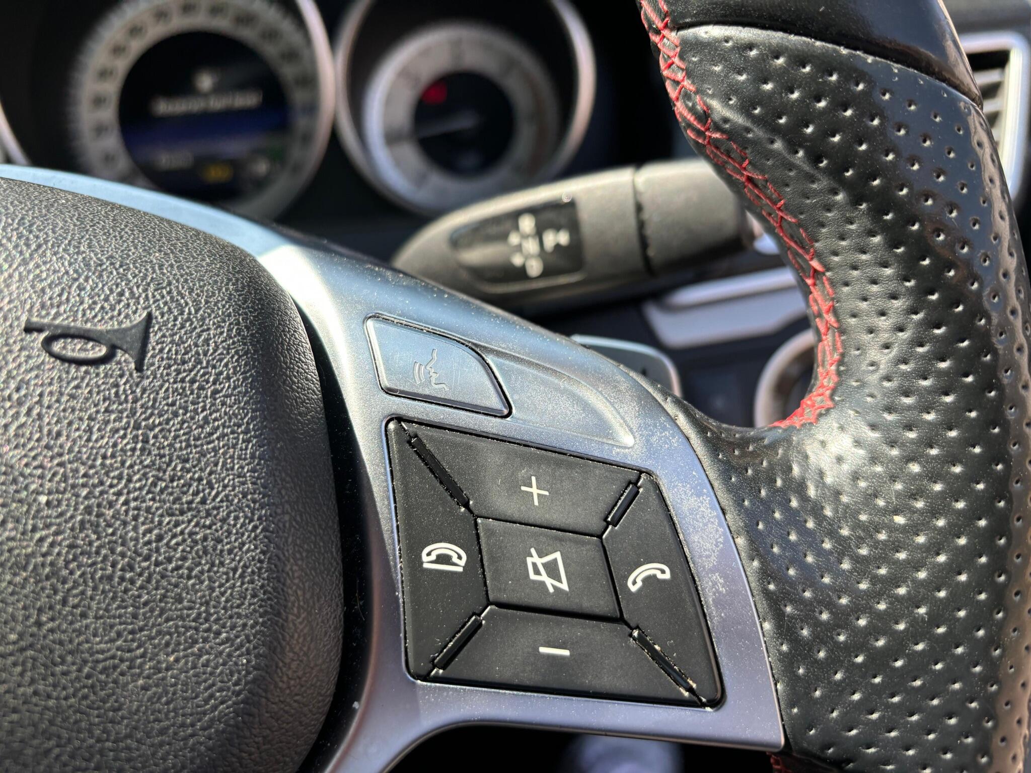 Mercedes-Benz E Class view 8