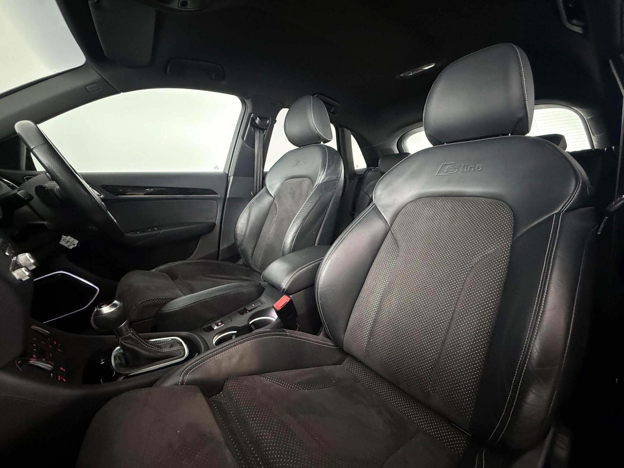 Audi Q3 view 31