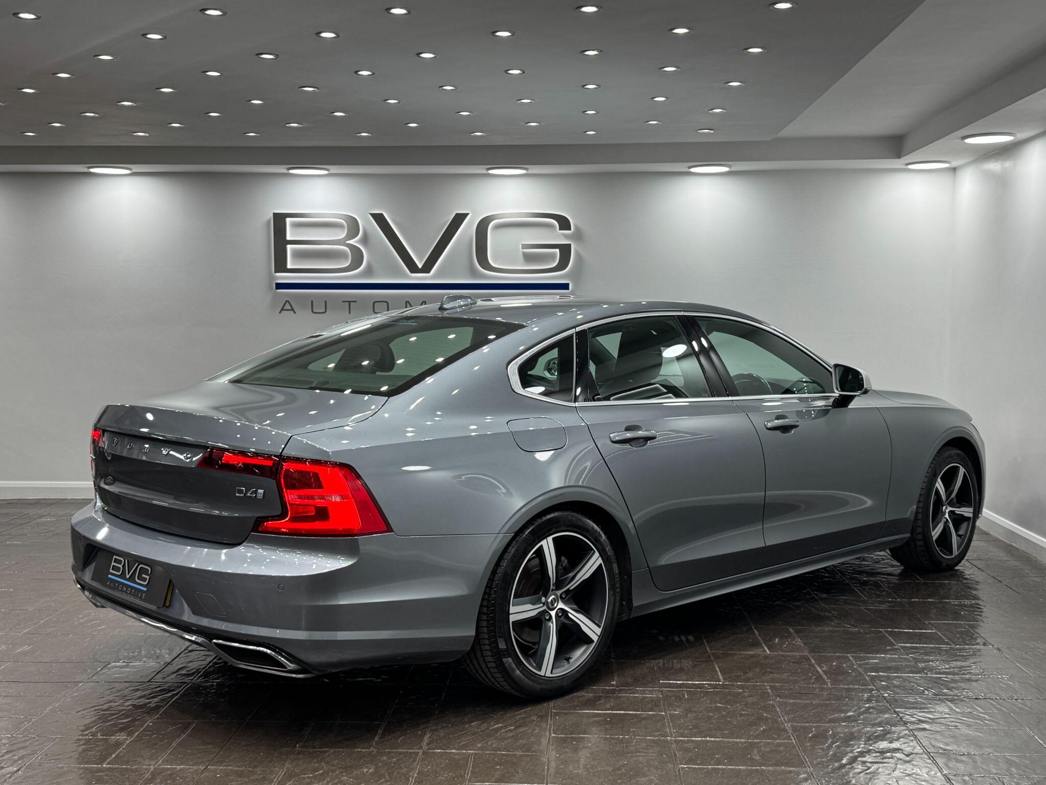 Volvo S90 view 11