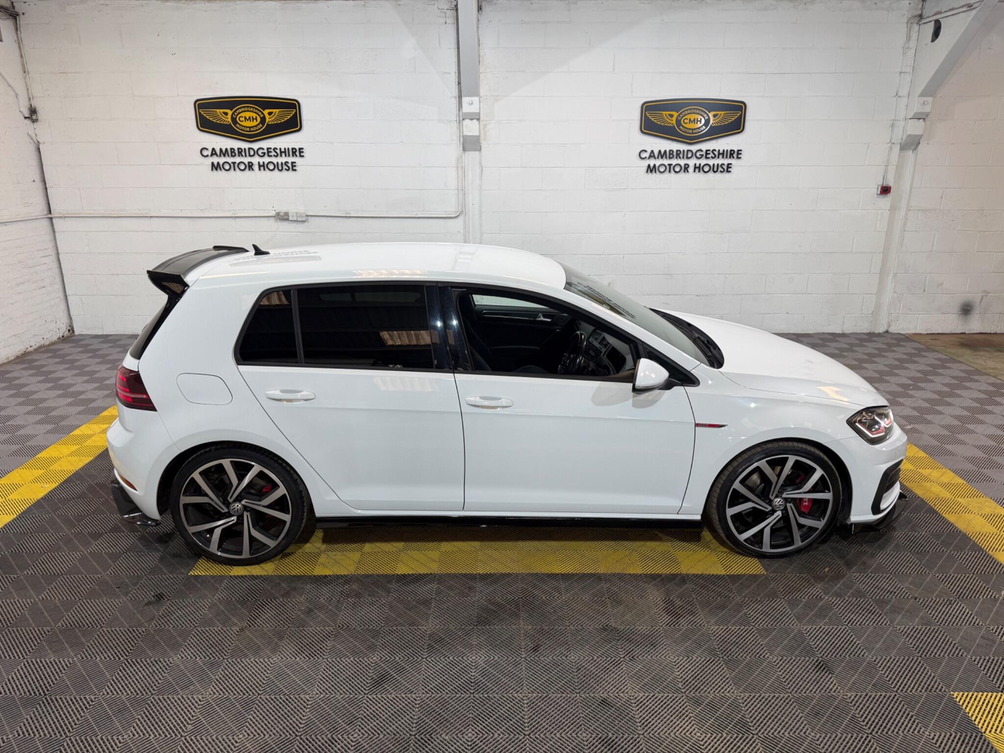 Volkswagen Golf view 10