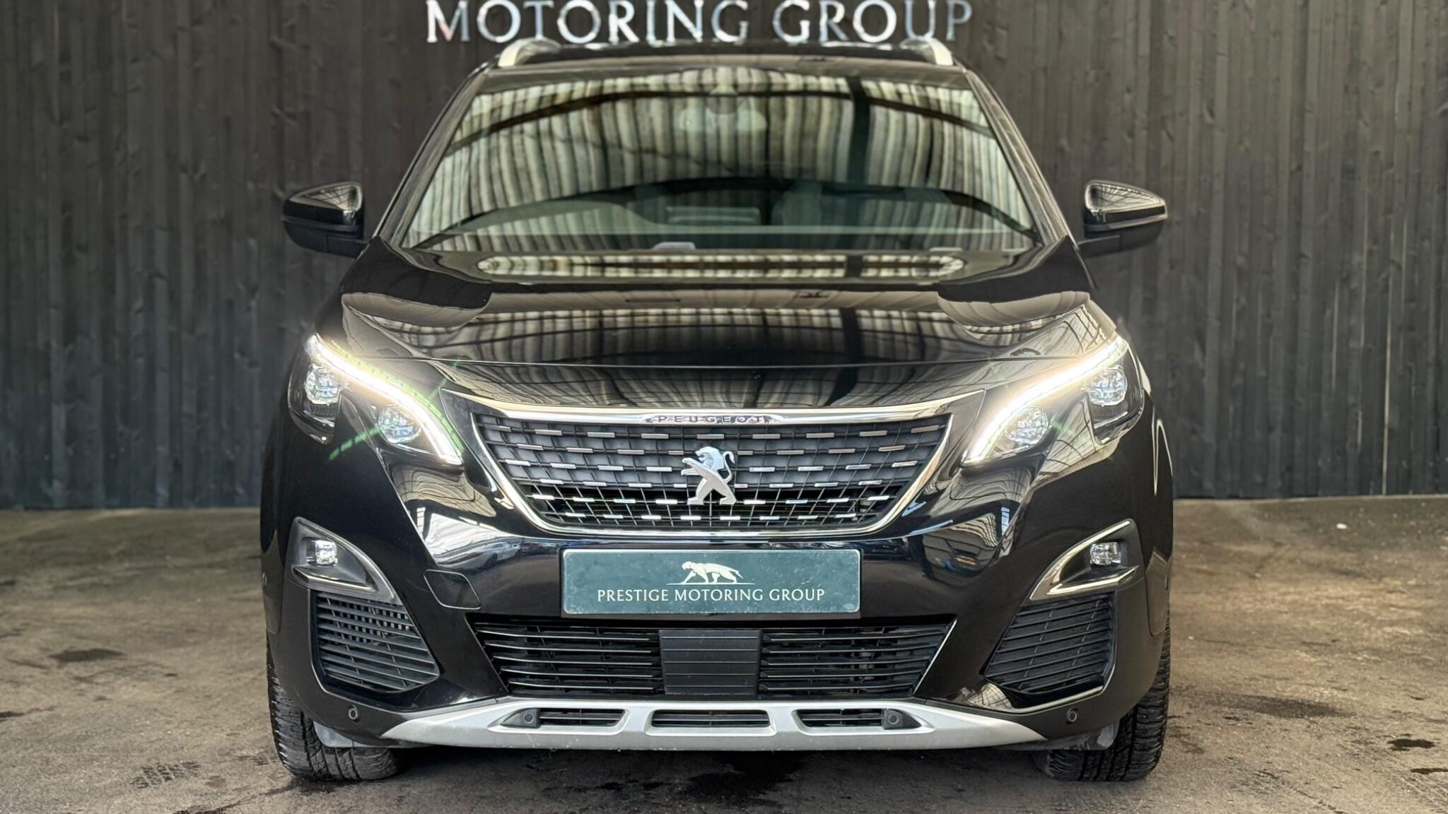 Peugeot 3008 view 5