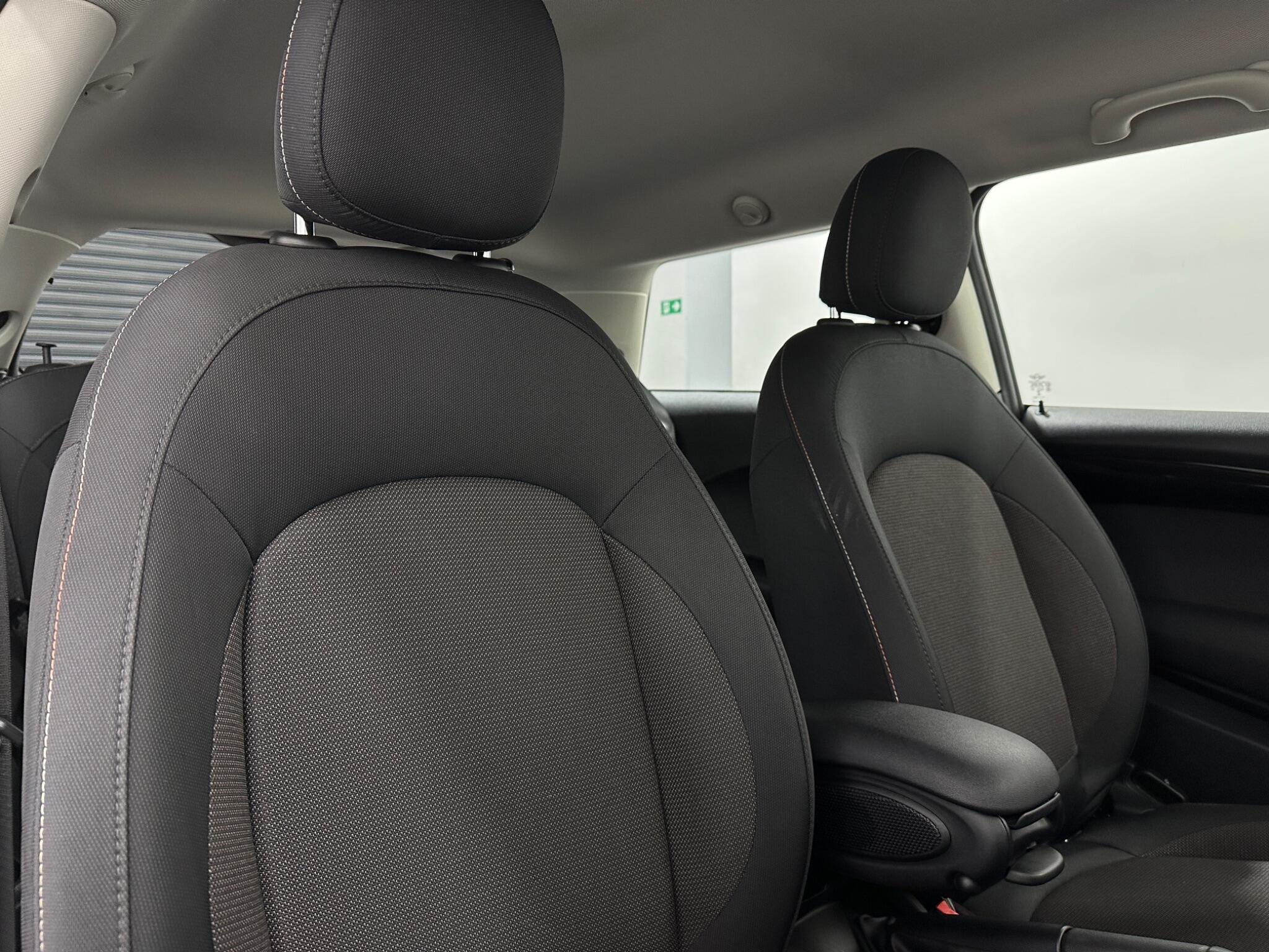 Mini Cooper view 32
