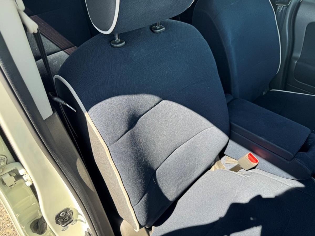 Nissan Cube view 11