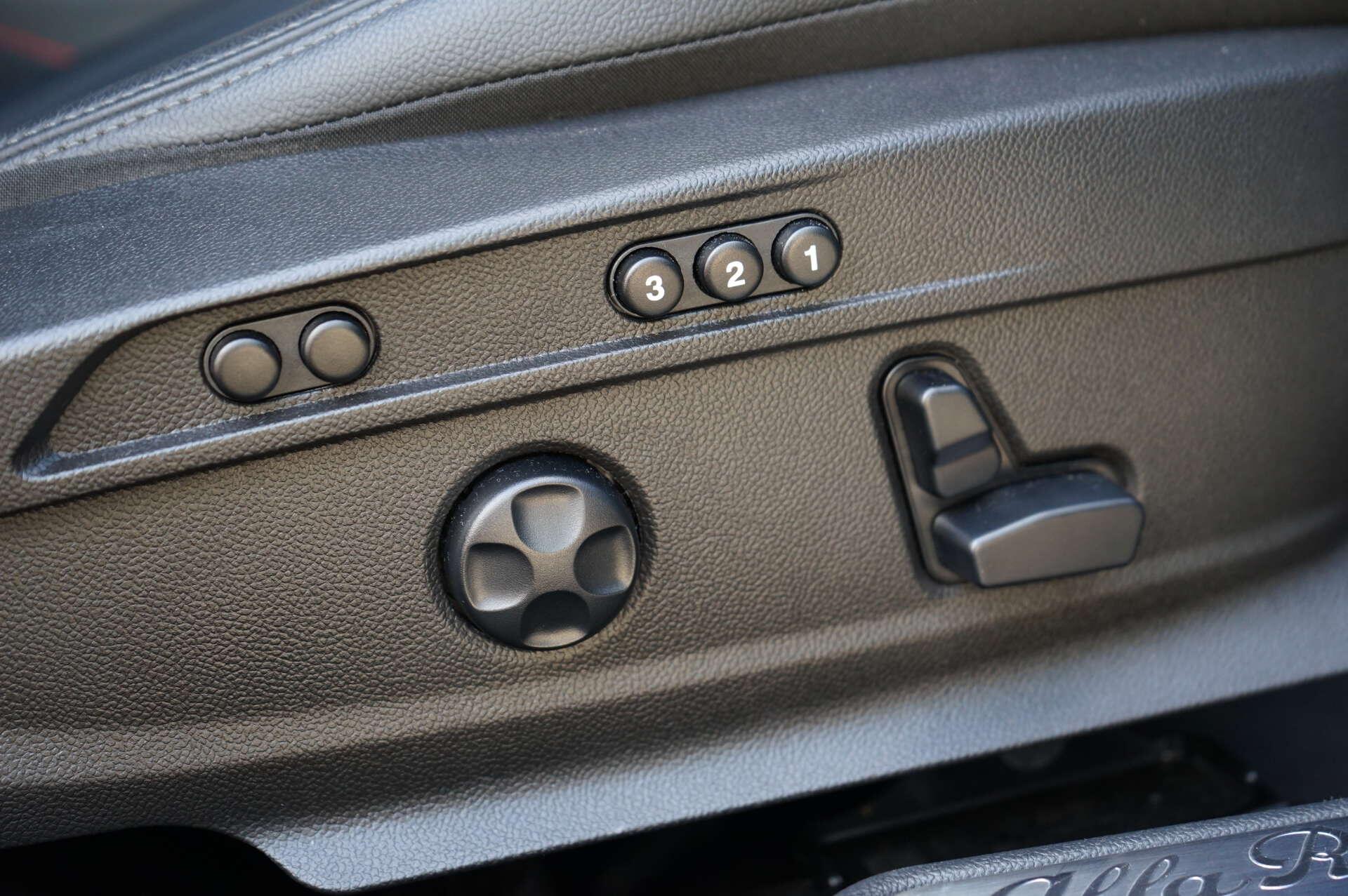 Alfa Romeo Giulia view 35