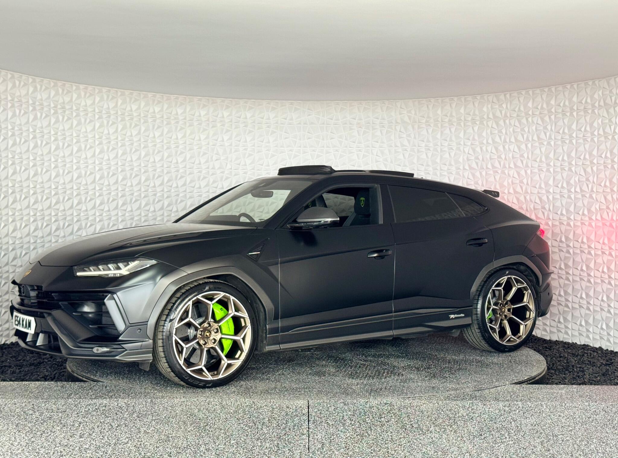Lamborghini Urus view 20