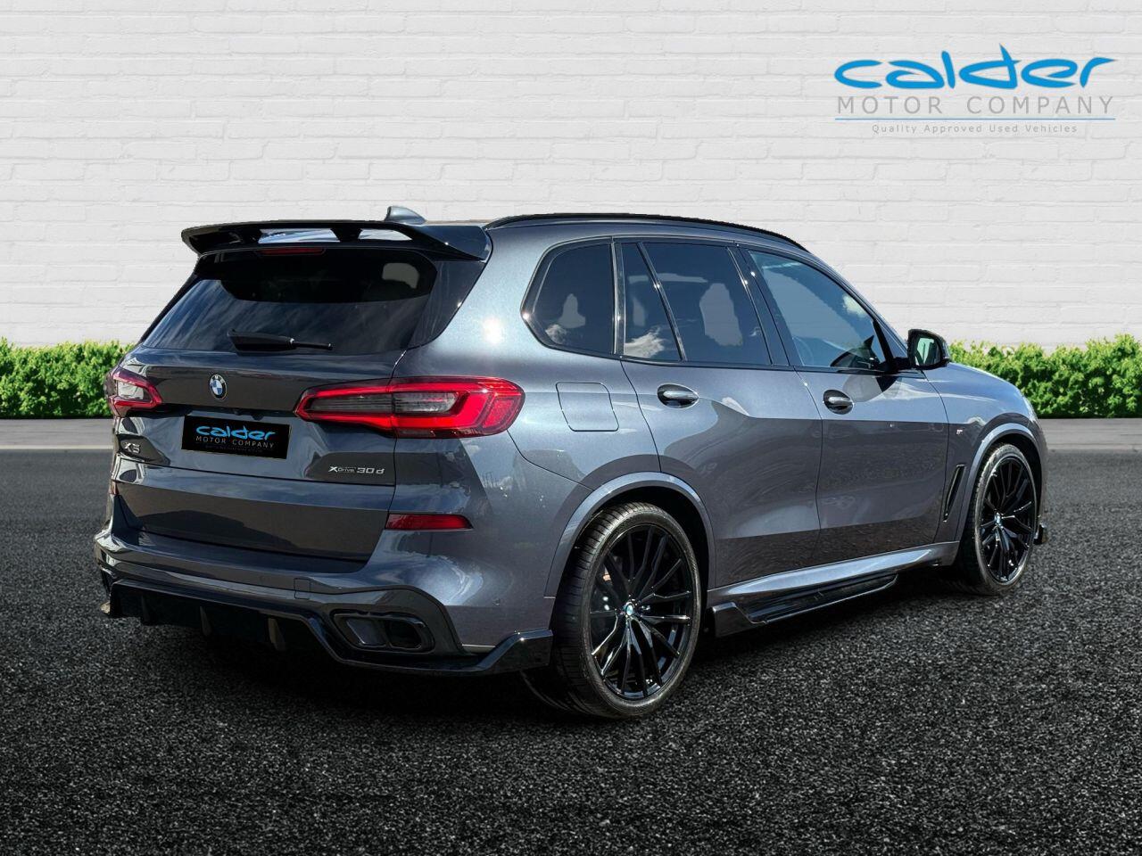 BMW X5 view 11