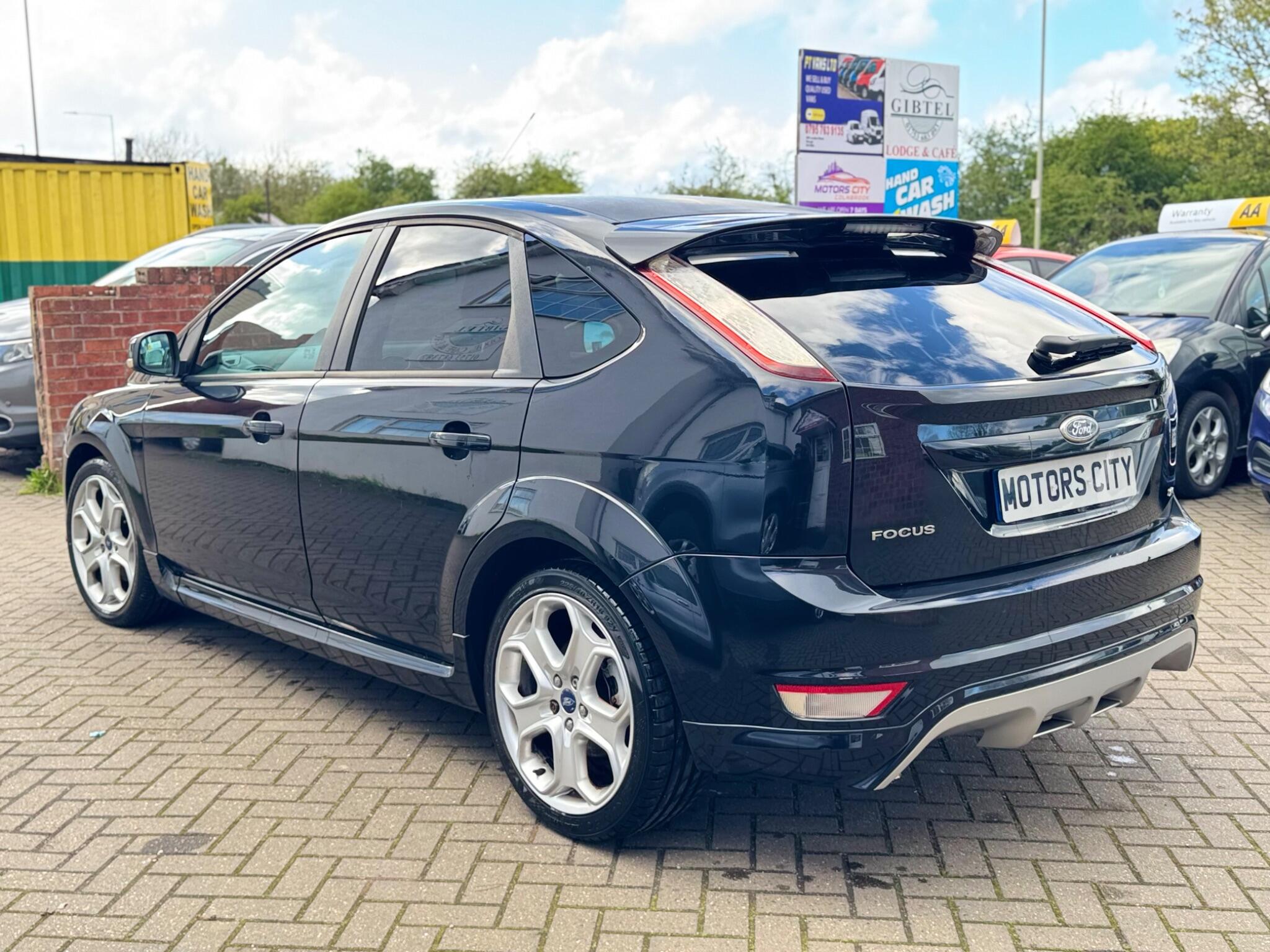 Ford Focus view 2