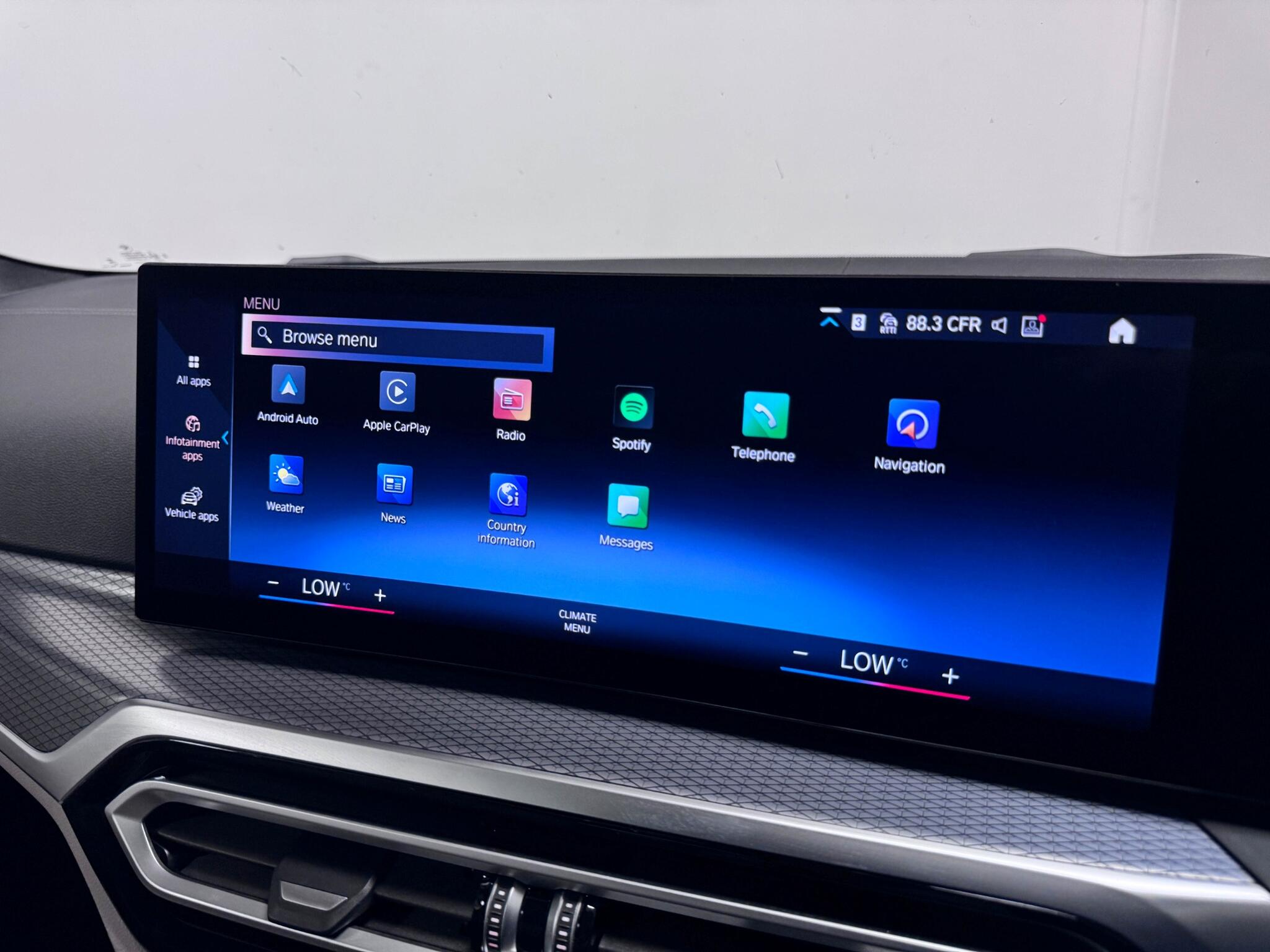 BMW 3 Series view 8