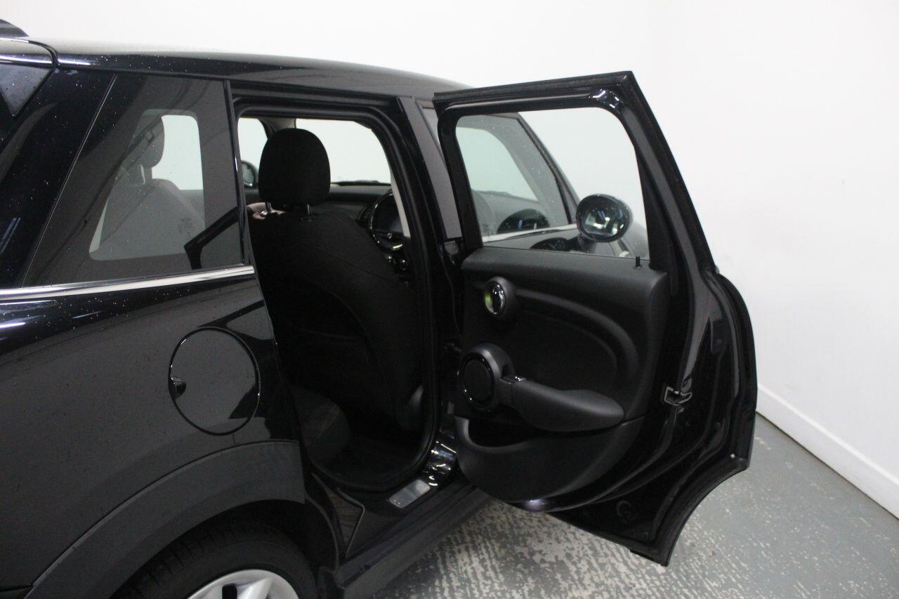 Mini Hatch view 22