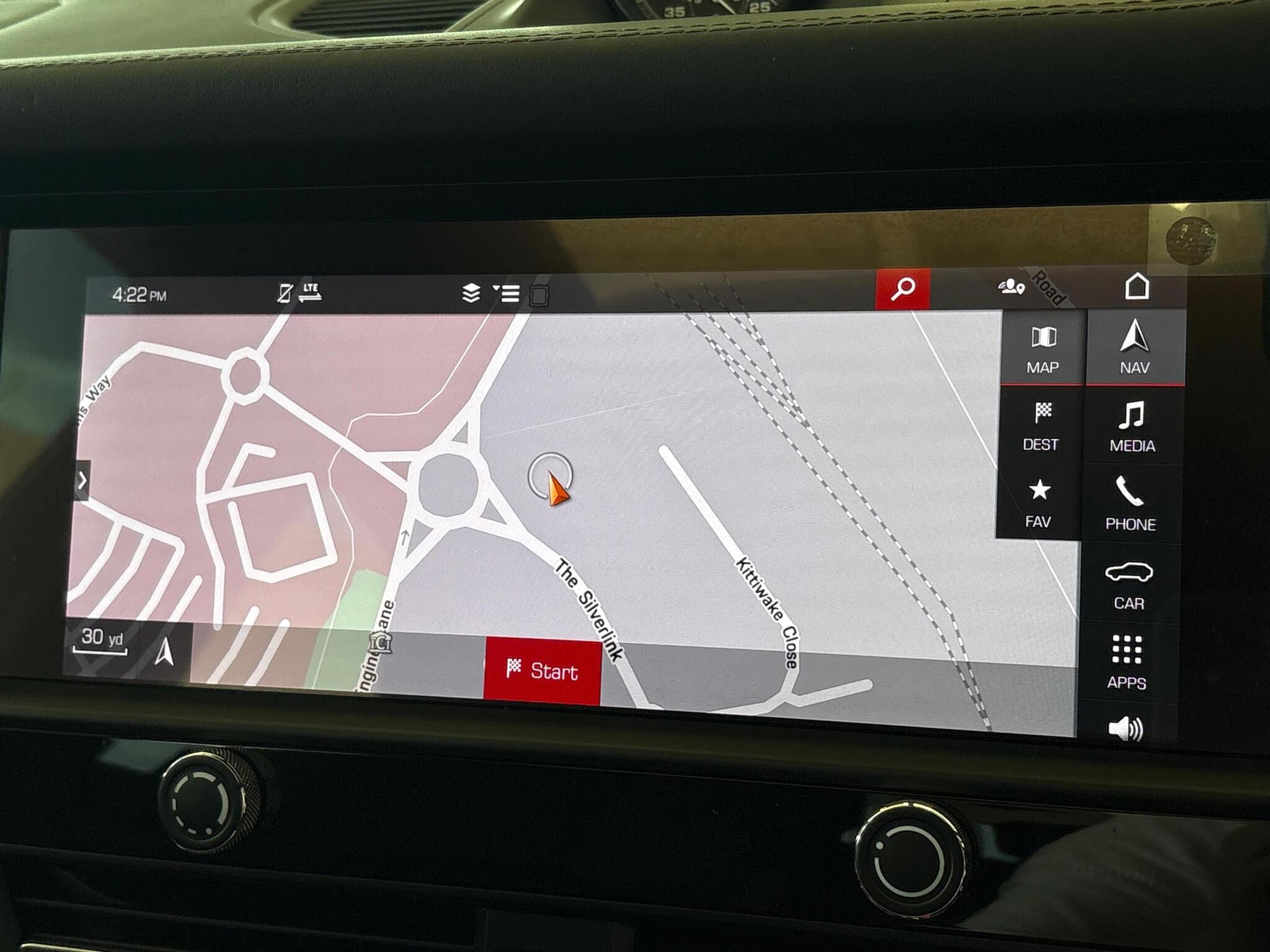 Porsche Macan view 28
