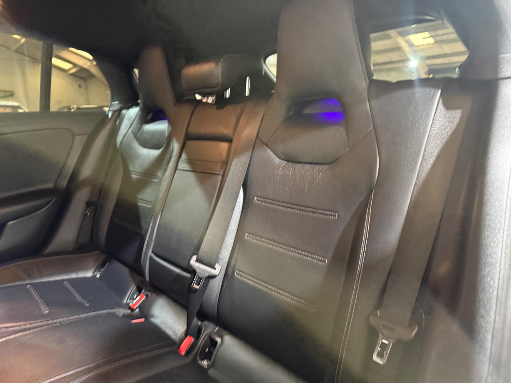 Mercedes-Benz Cla view 27