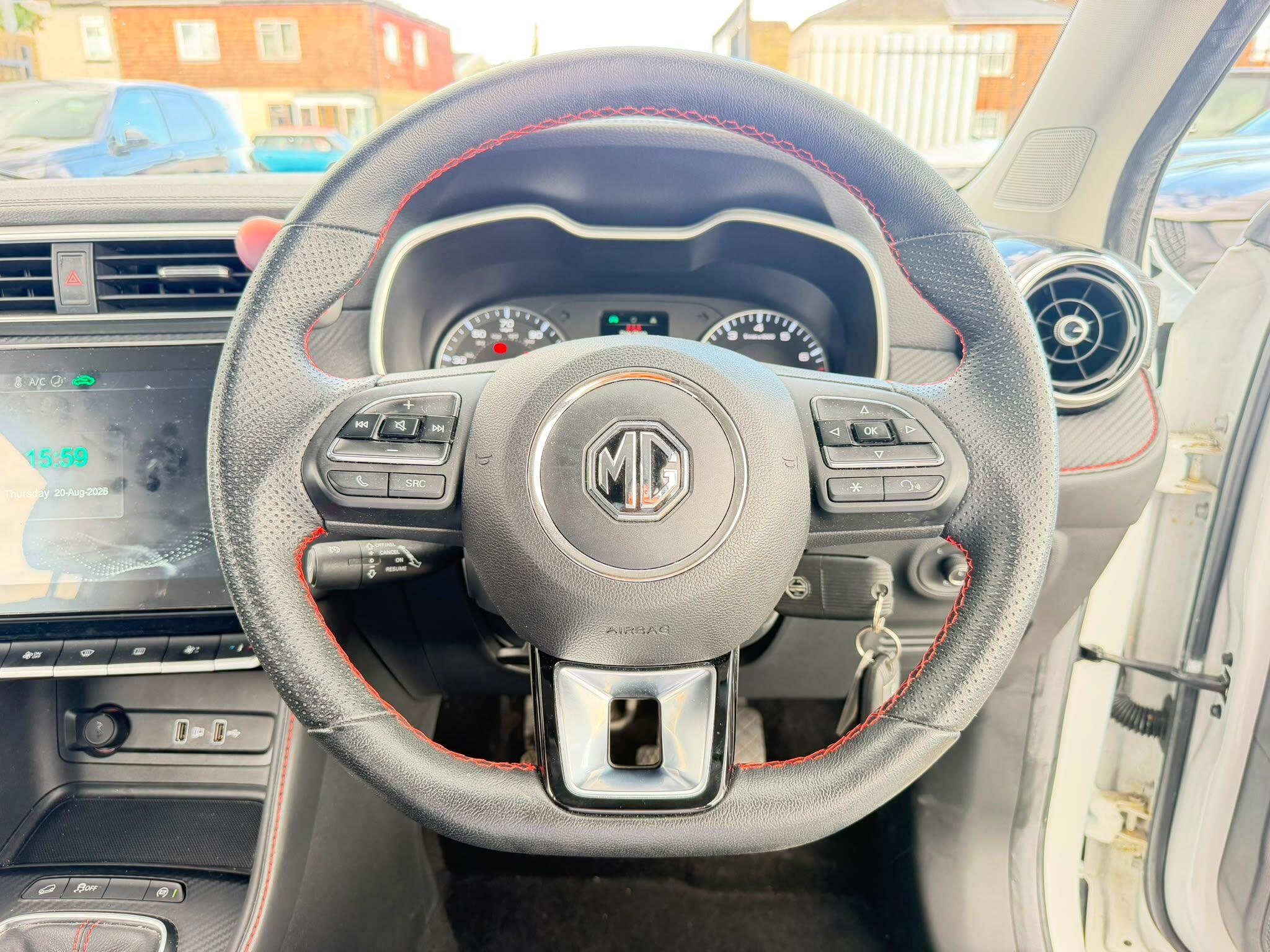 MG ZS view 24