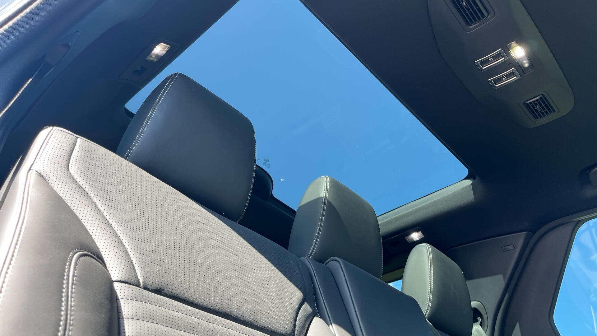 Land Rover Discovery view 57
