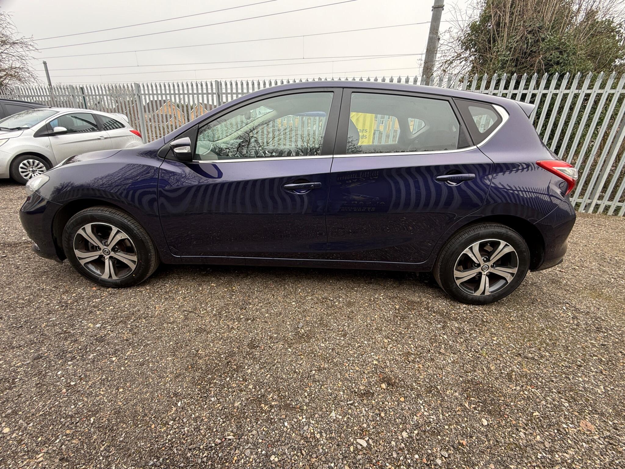 2018 Nissan Pulsar image 5