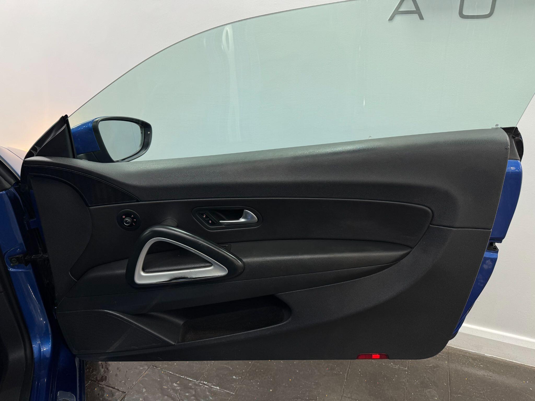 Volkswagen Scirocco view 26