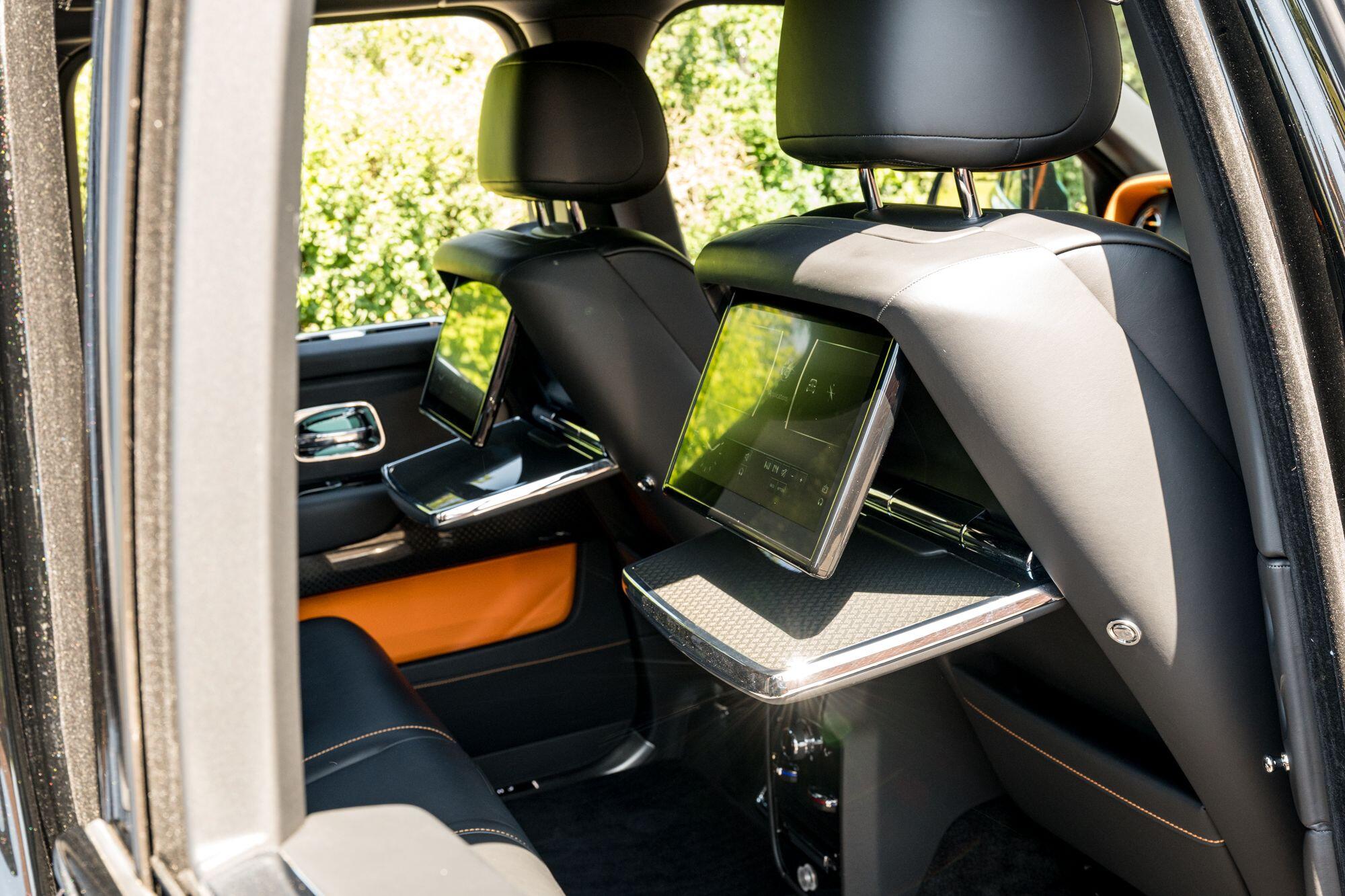 Rolls-Royce Cullinan view 60