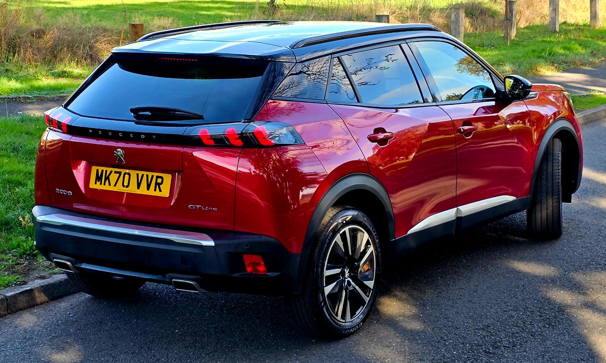 Peugeot 2008 view 12