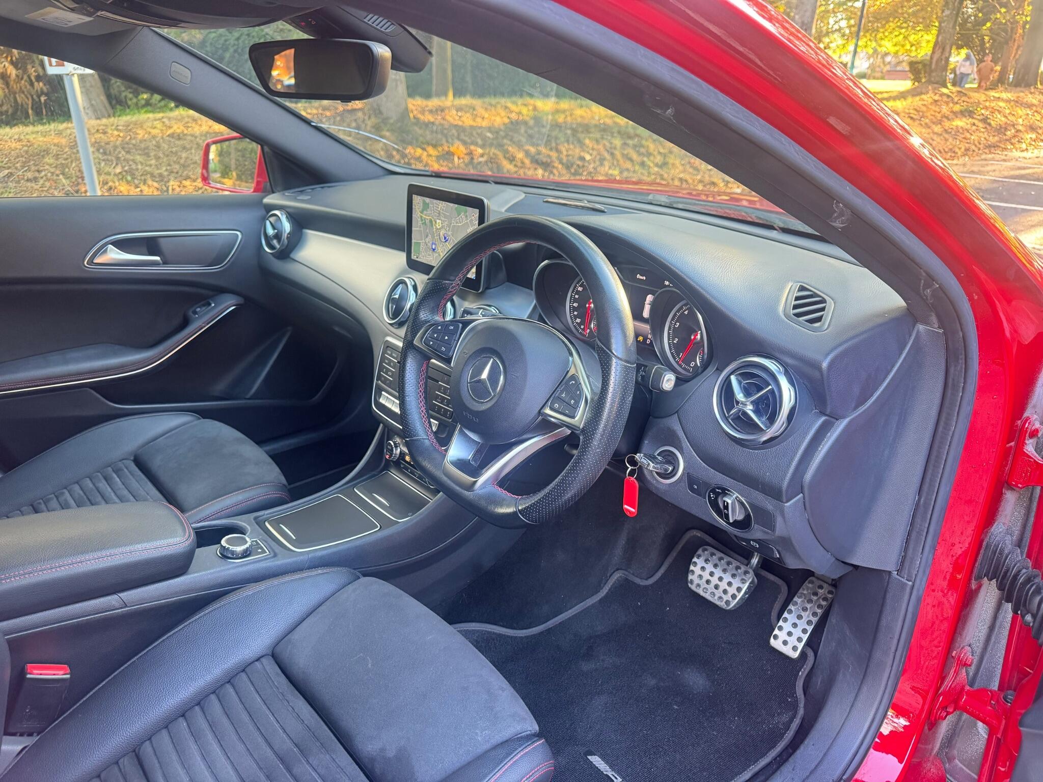 Mercedes-Benz Gla view 10