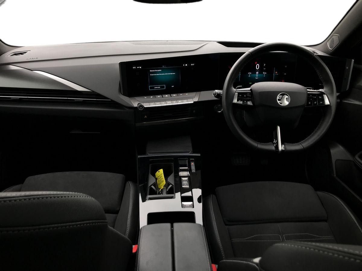 Vauxhall Astra view 4
