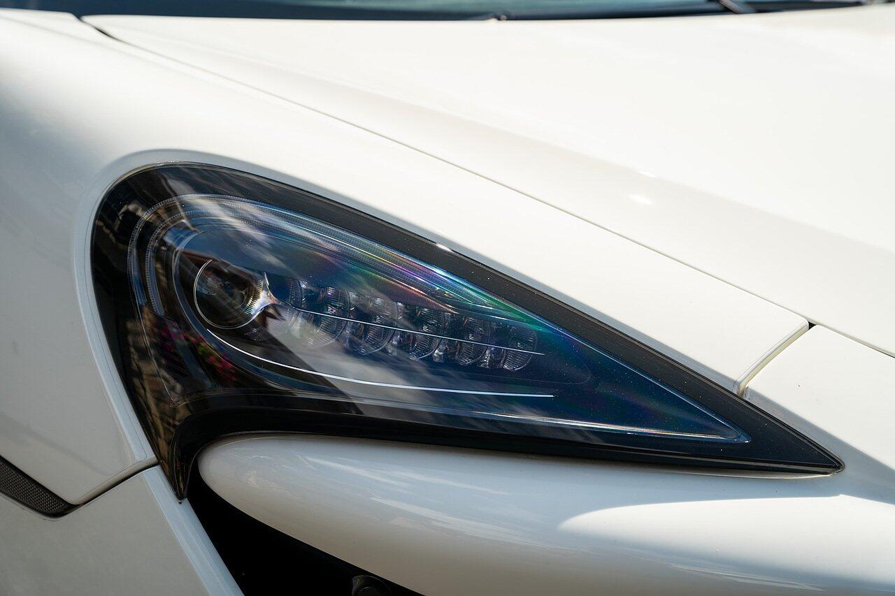 McLaren 570S view 34