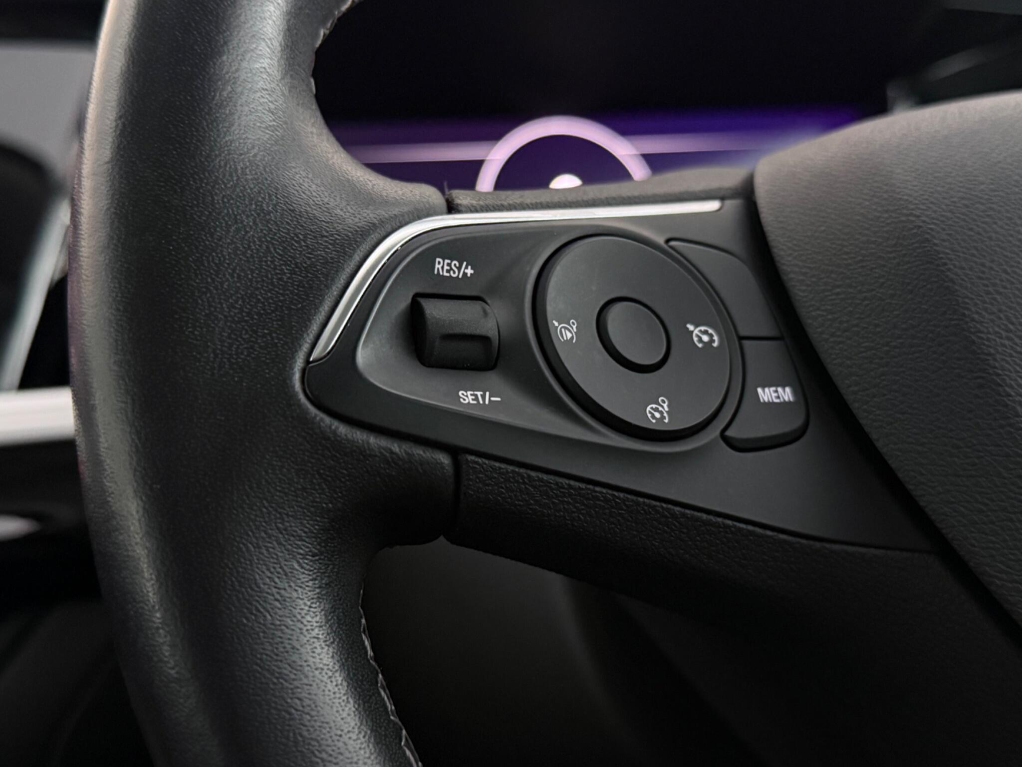 Vauxhall Grandland view 14