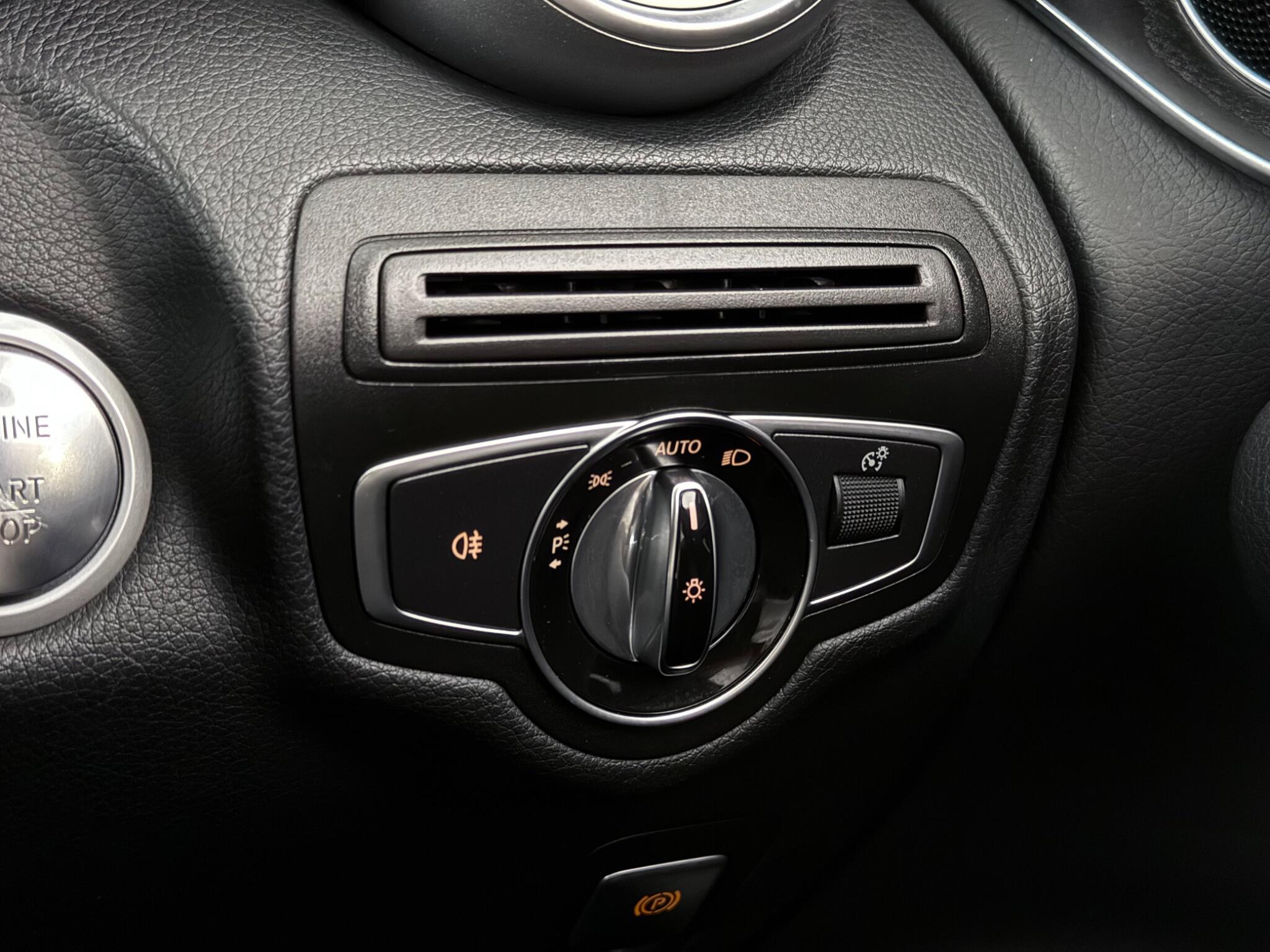 Mercedes-Benz GLC view 22