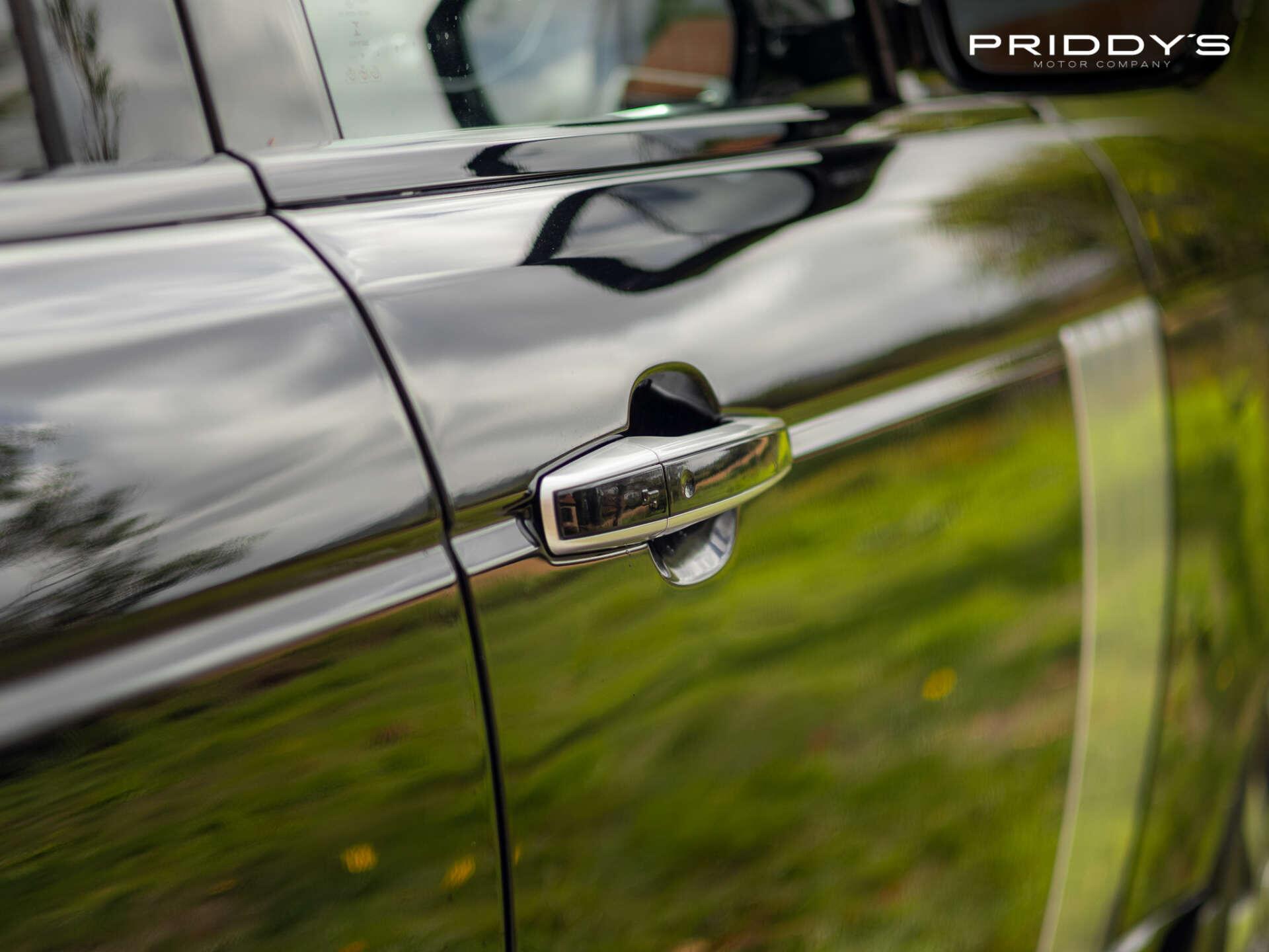 Land Rover Range Rover view 16
