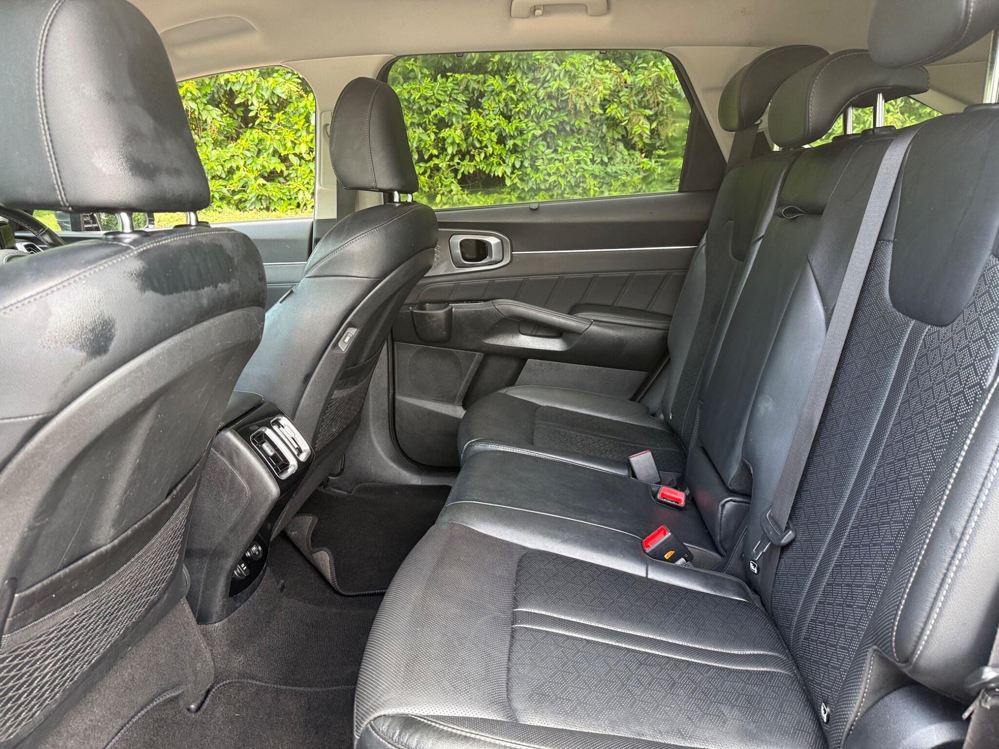 Kia Sorento view 12