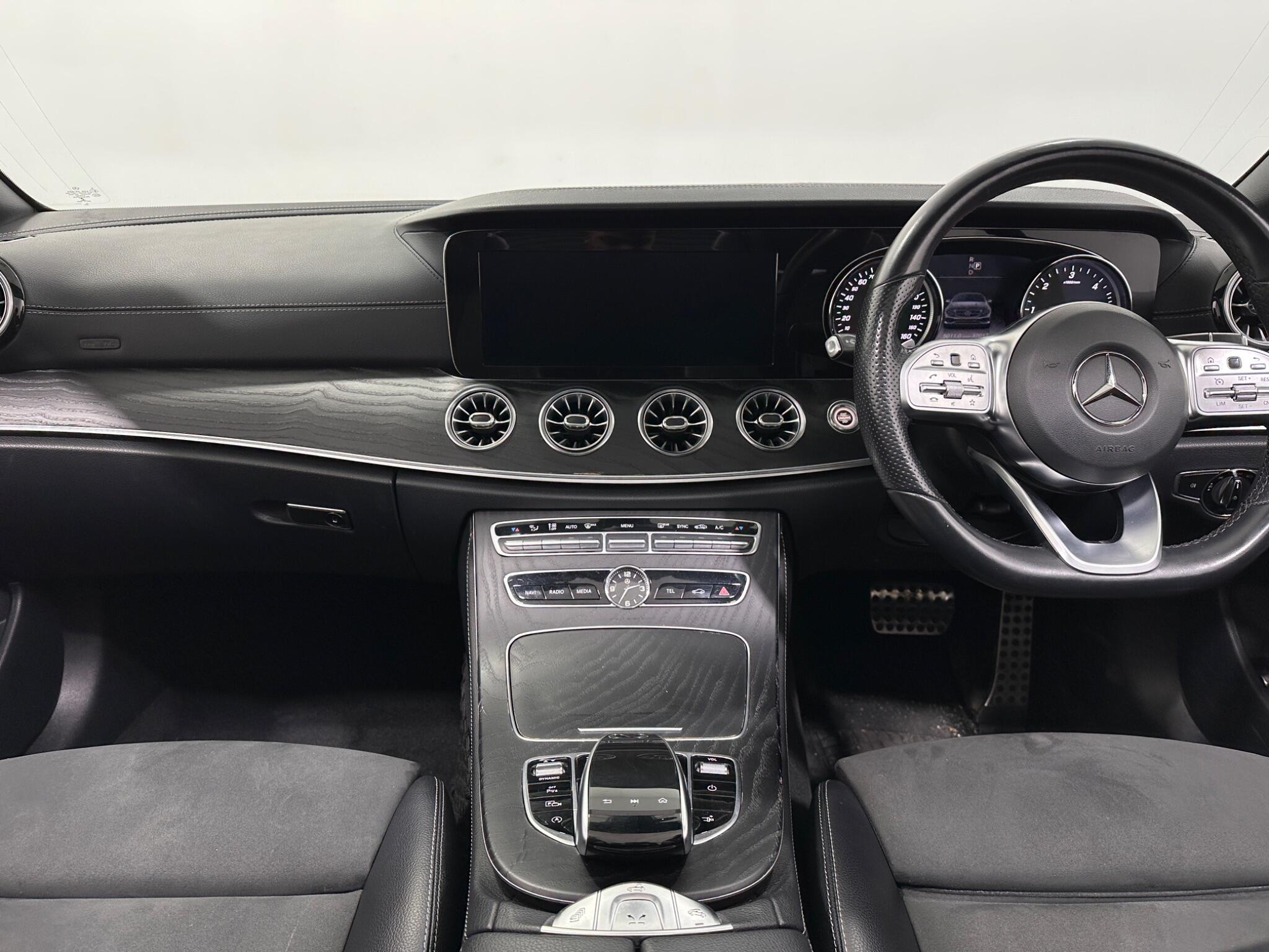 Mercedes-Benz E-Class view 21