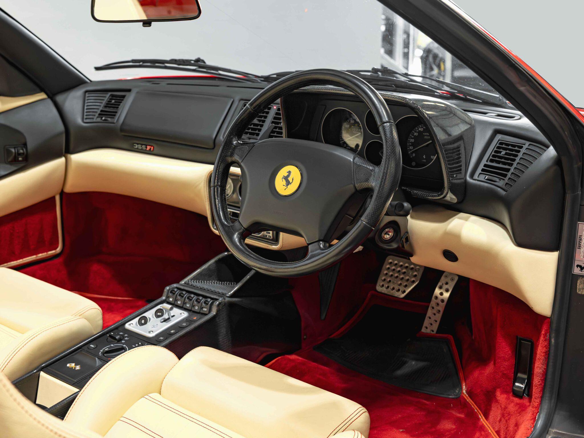 Ferrari F355 view 22