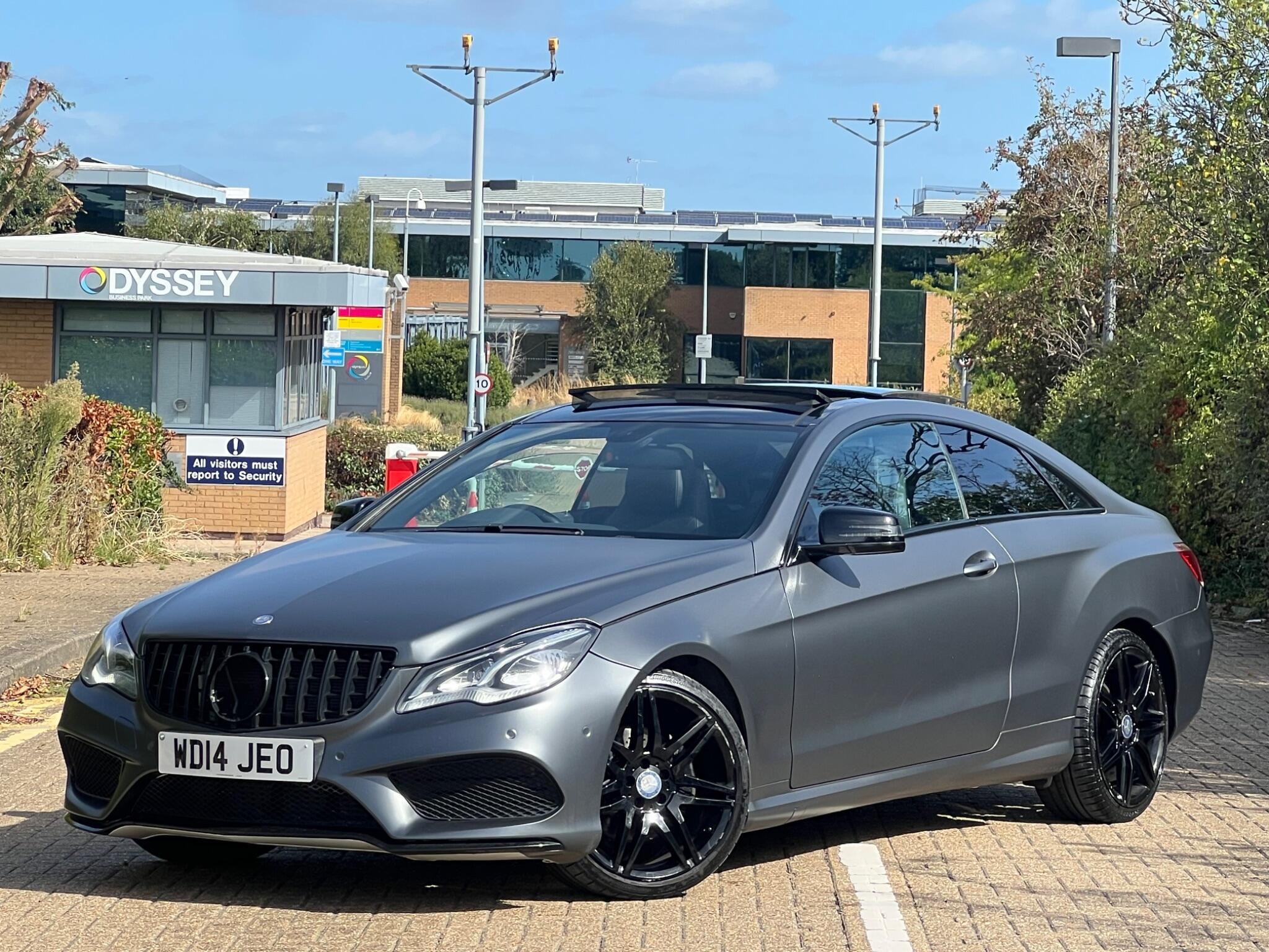 Mercedes-Benz E-Class view 4