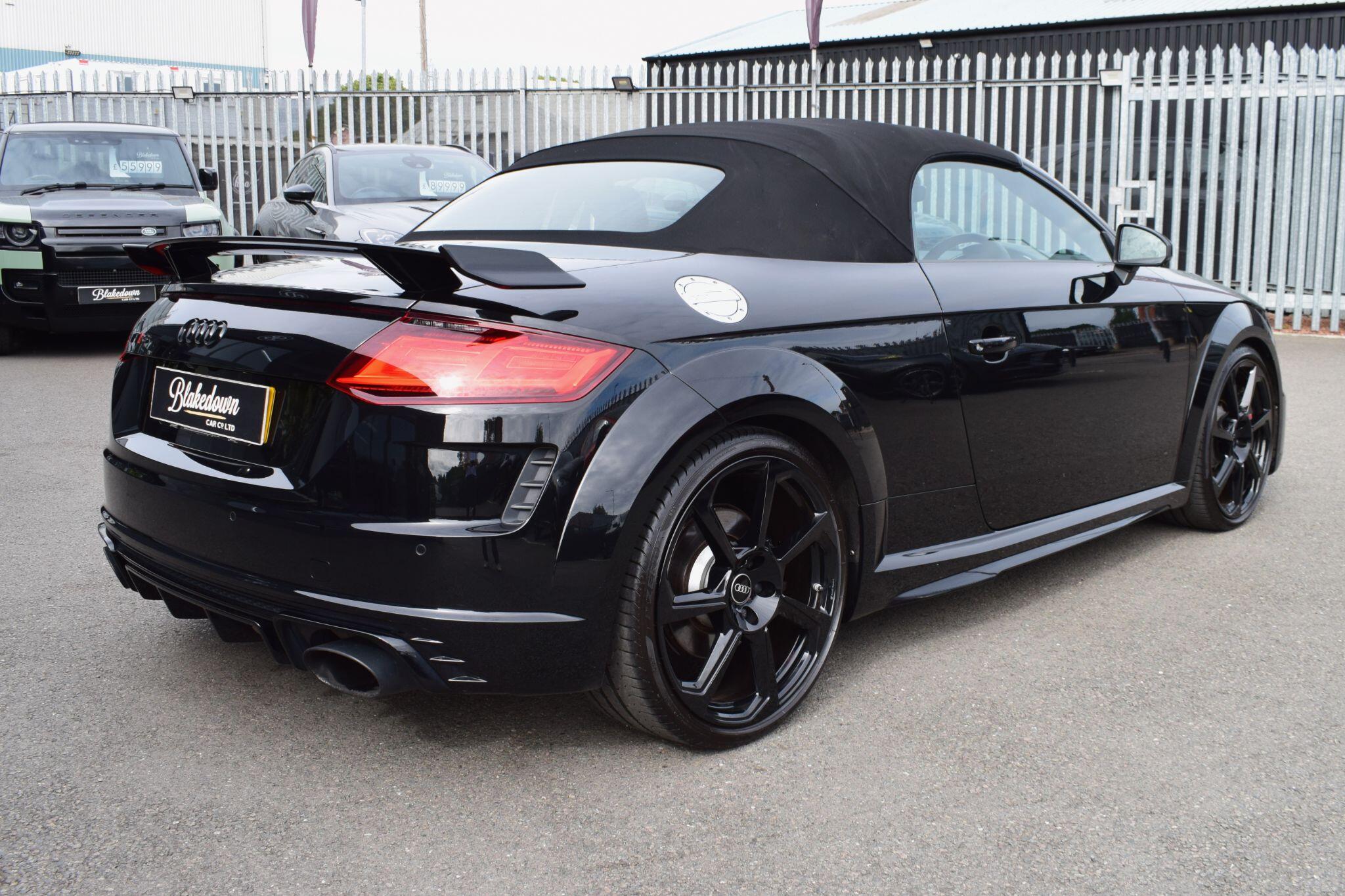 Audi TT RS view 6