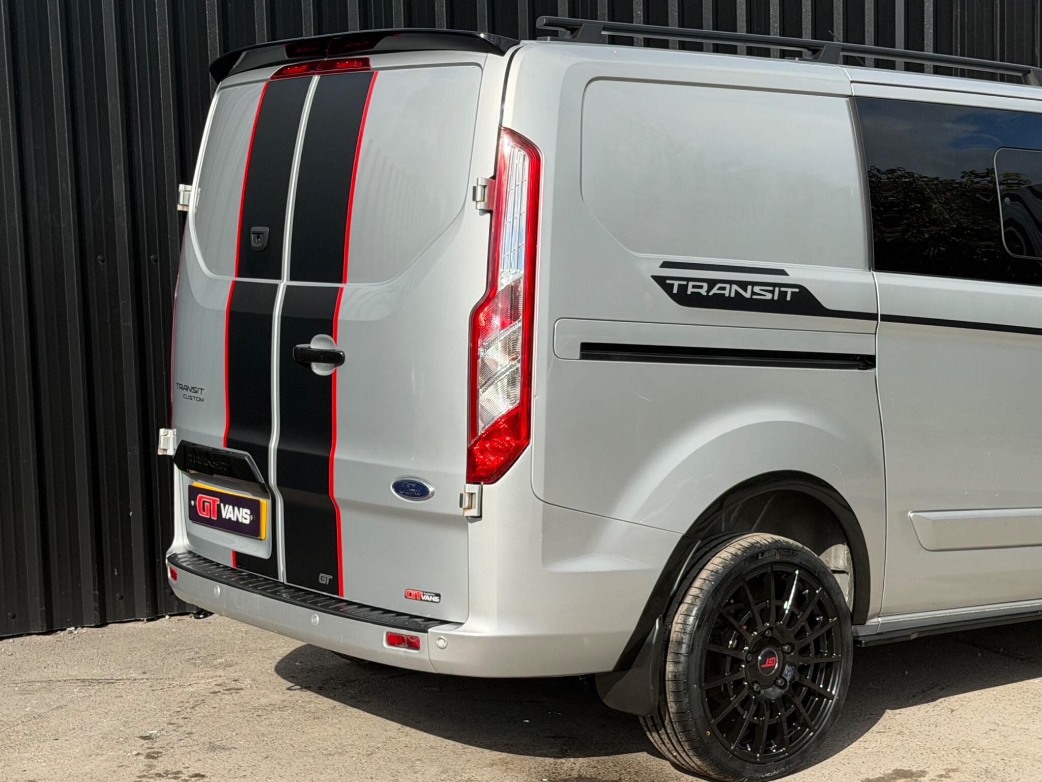 Ford Transit Custom view 21