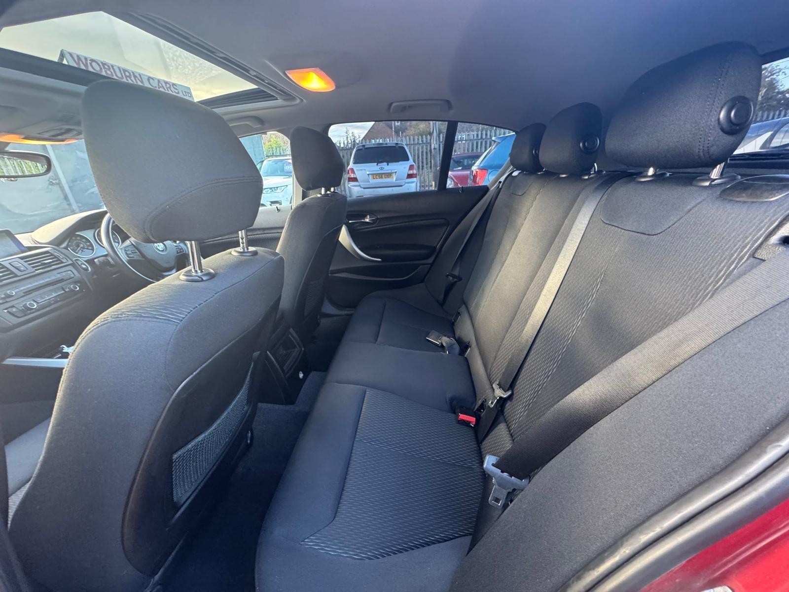BMW 1 Series view 17