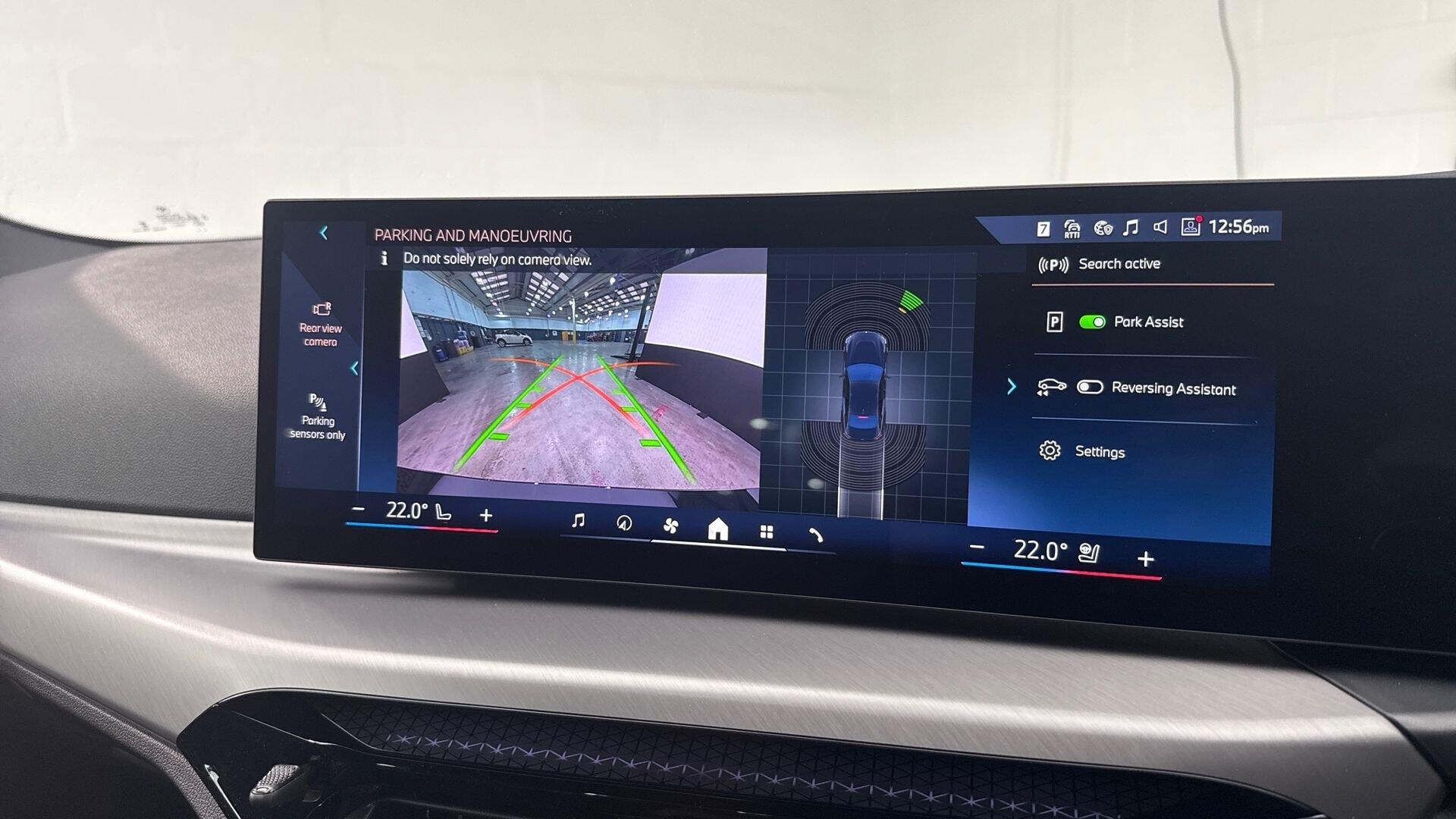BMW 2 Series view 24