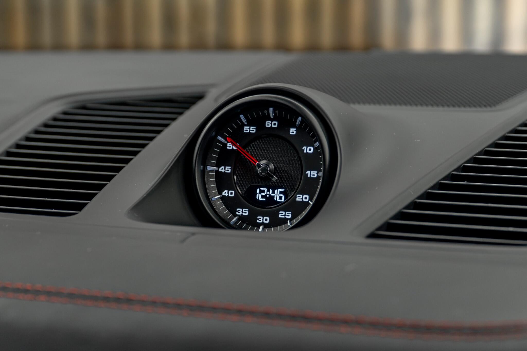 Porsche Cayenne view 43