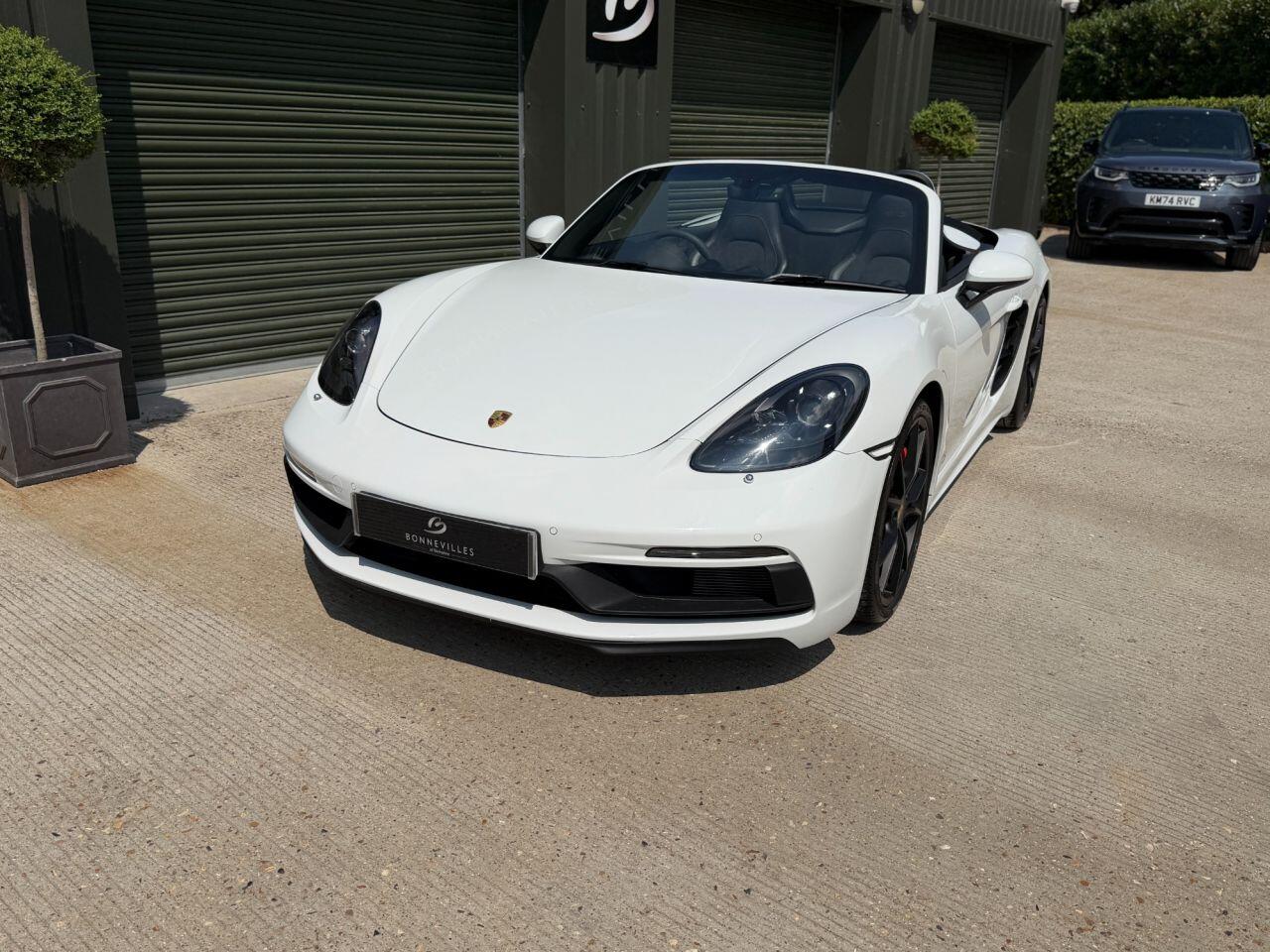 Porsche 718 Boxster view 9