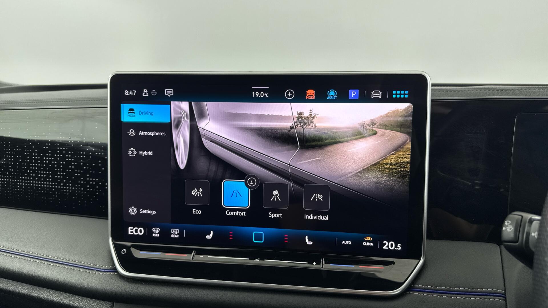 Volkswagen Tiguan view 31