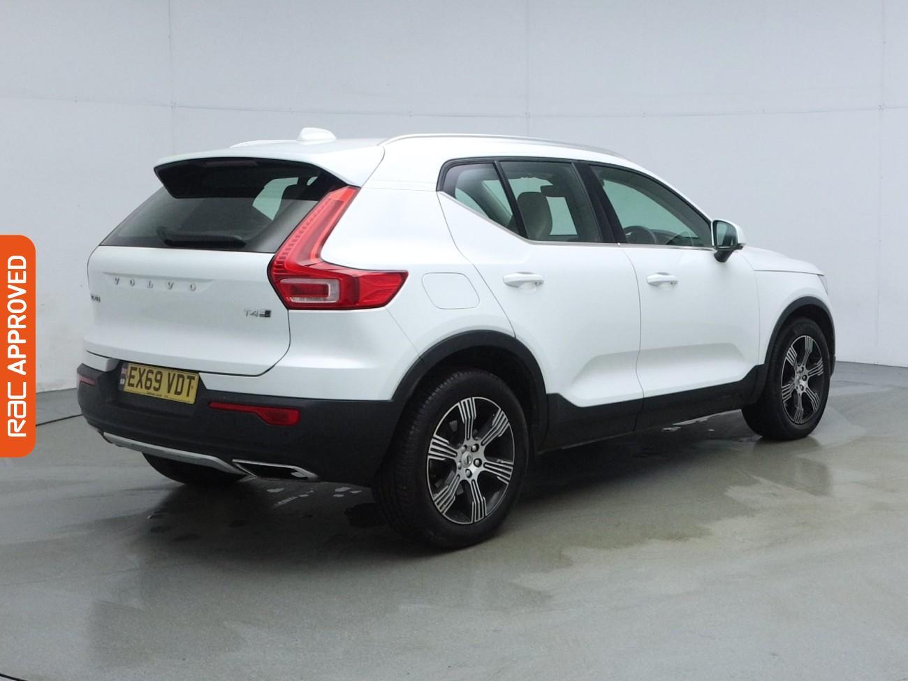 Volvo XC40 view 32