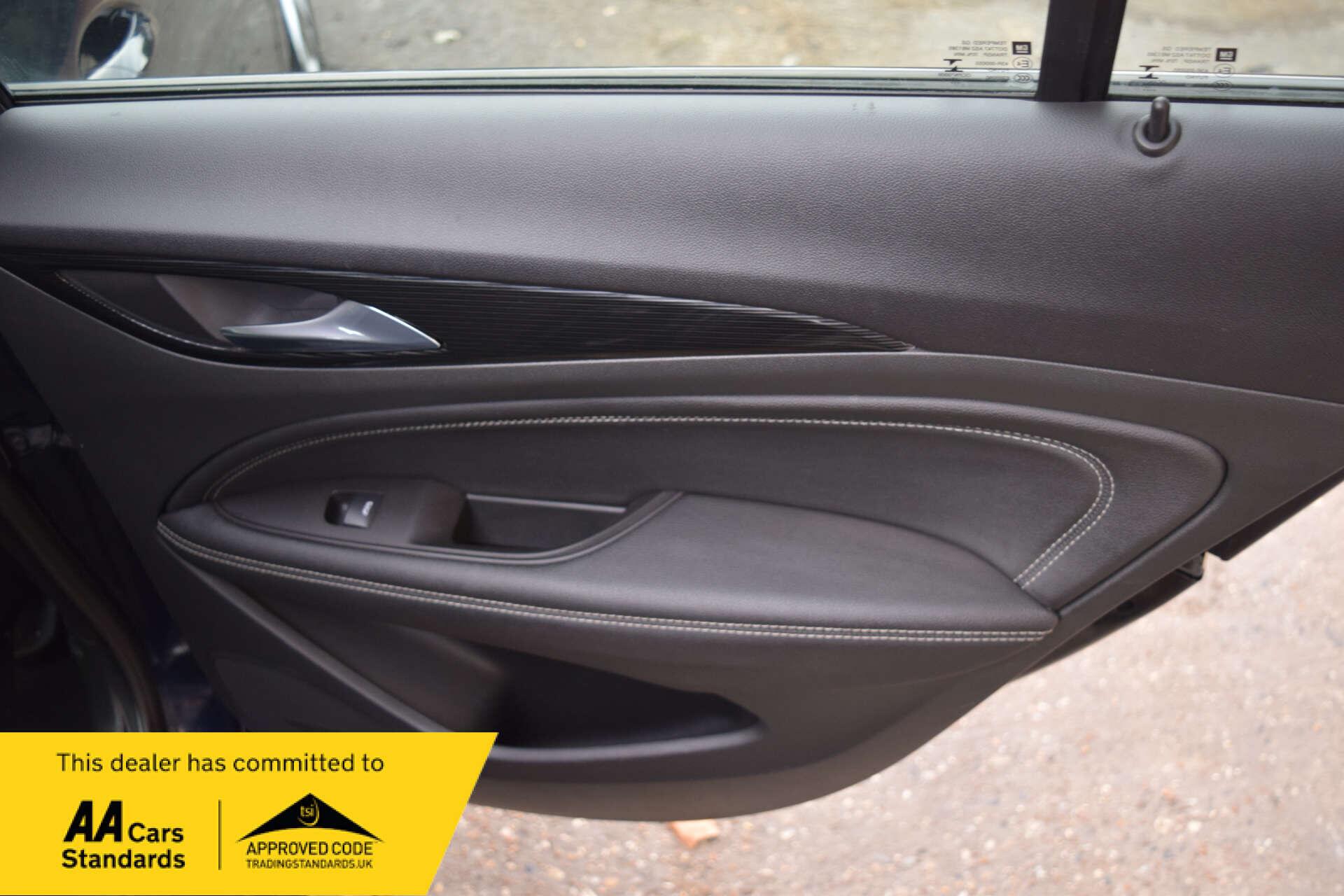 Vauxhall Insignia view 39
