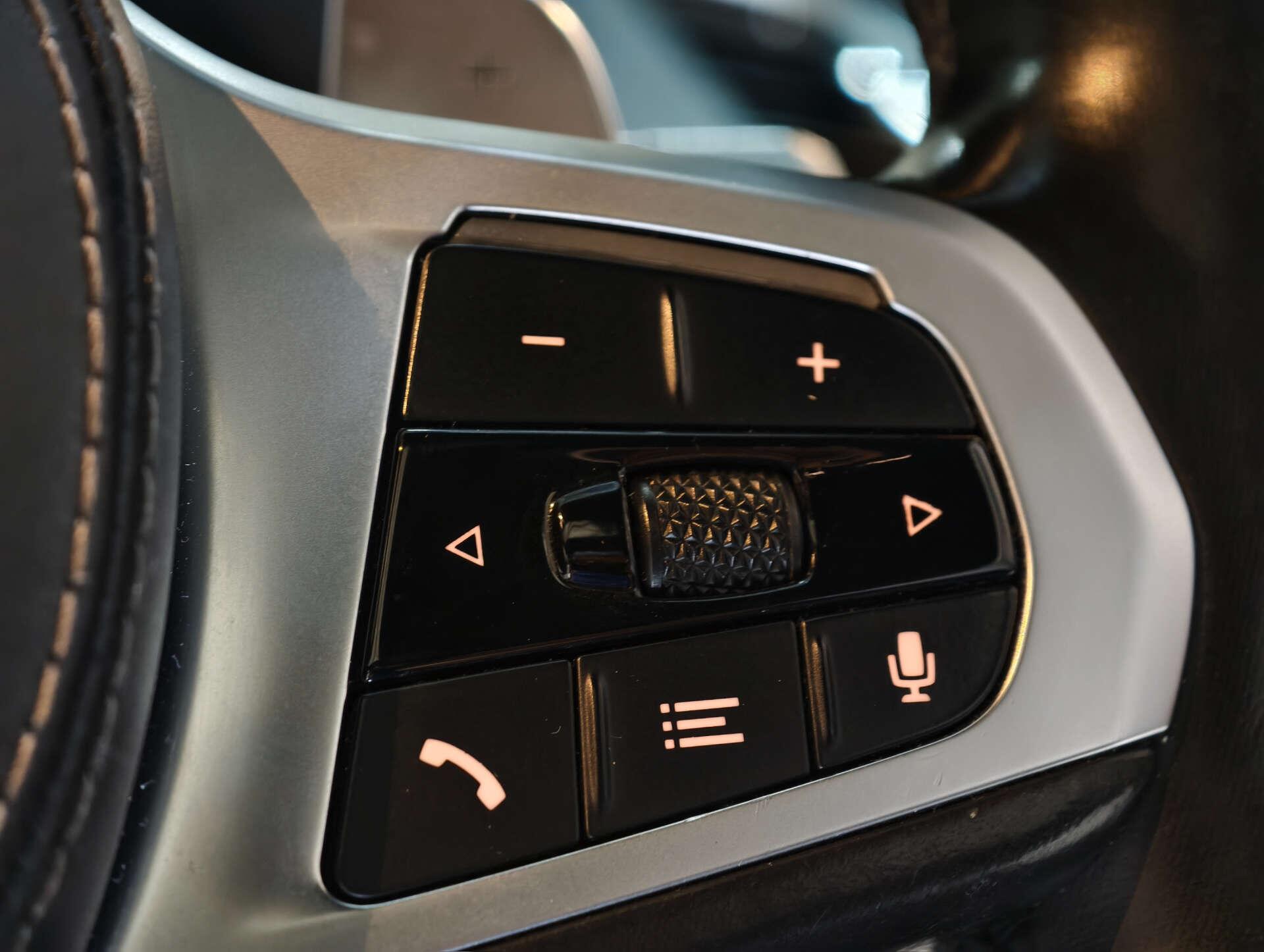 BMW X7 view 43